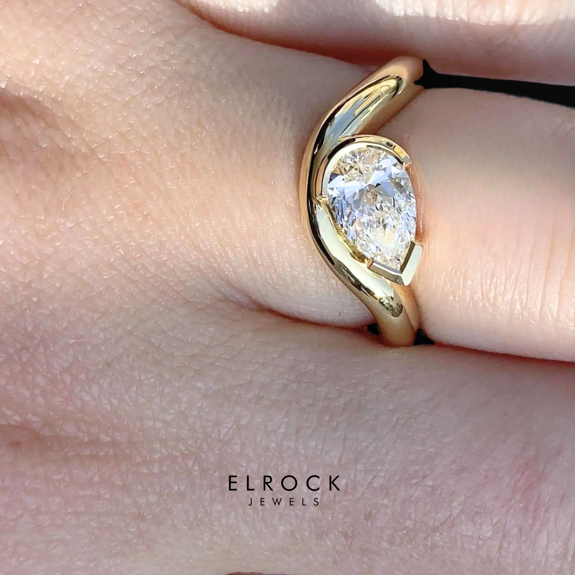 14K Gold Tear Drop Rings Wave Shank