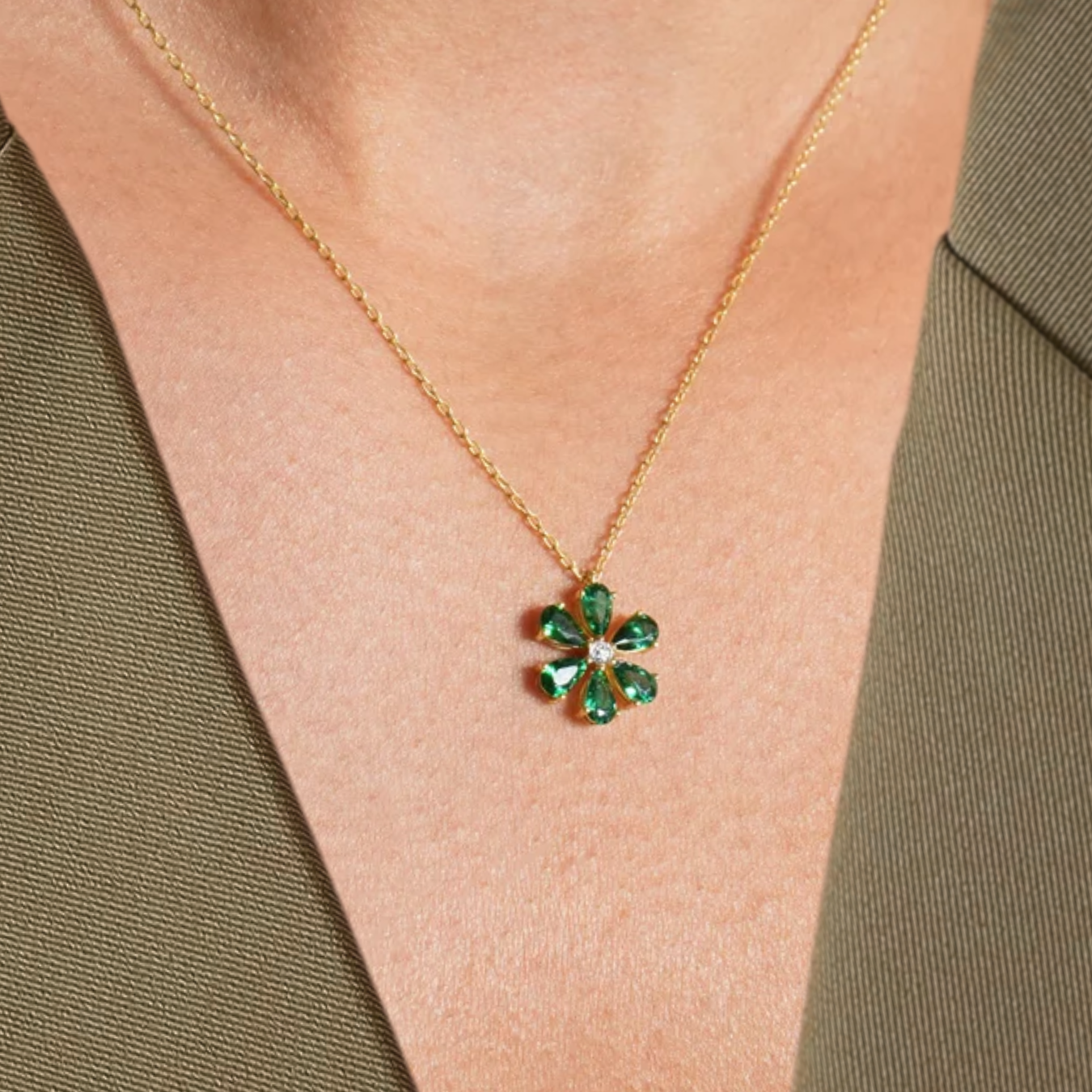 14K Solid Gold 1.00 CT Flower Diamond May Emerald Necklace