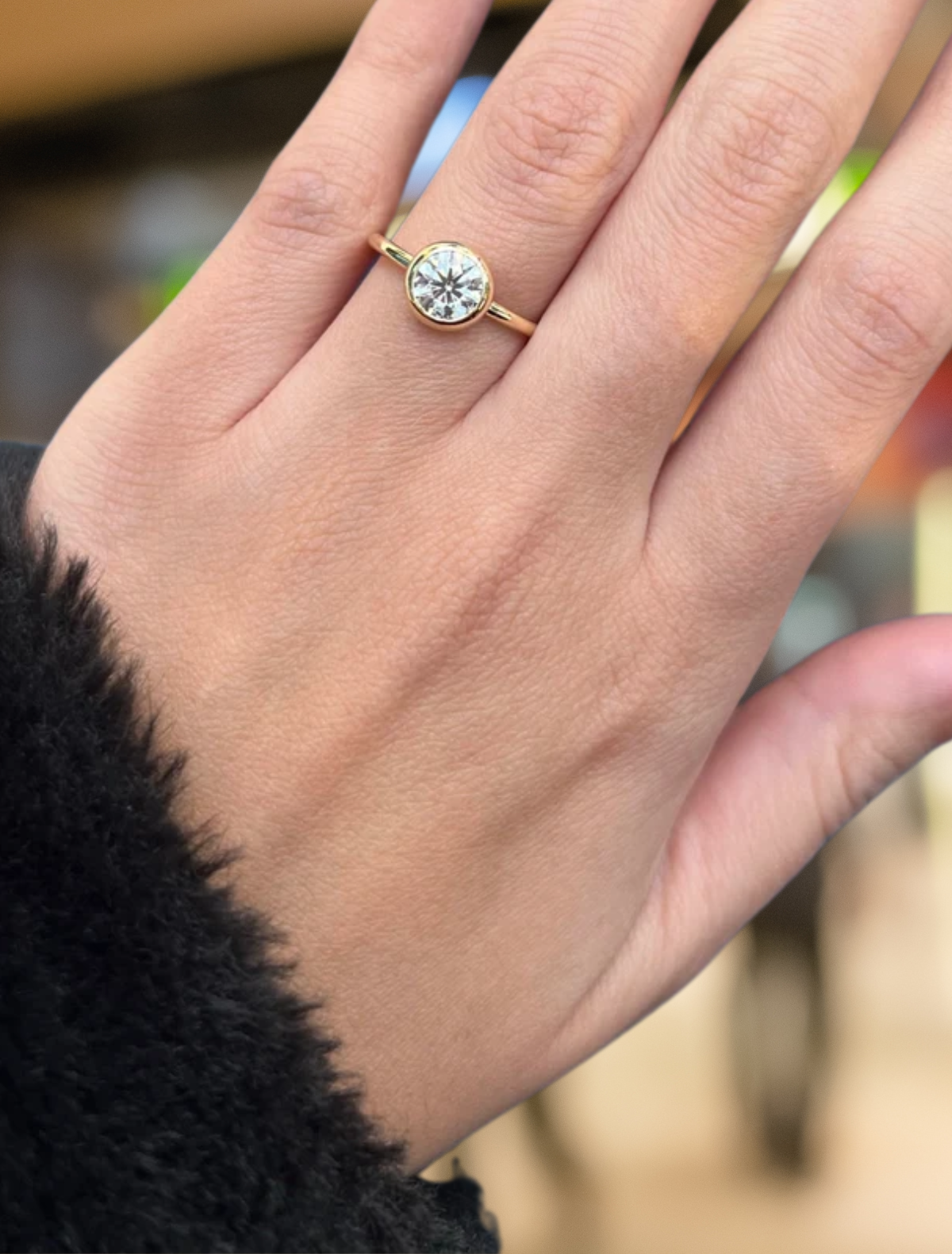 14K Gold 1 carat round cut lab grown diamond engagement ring