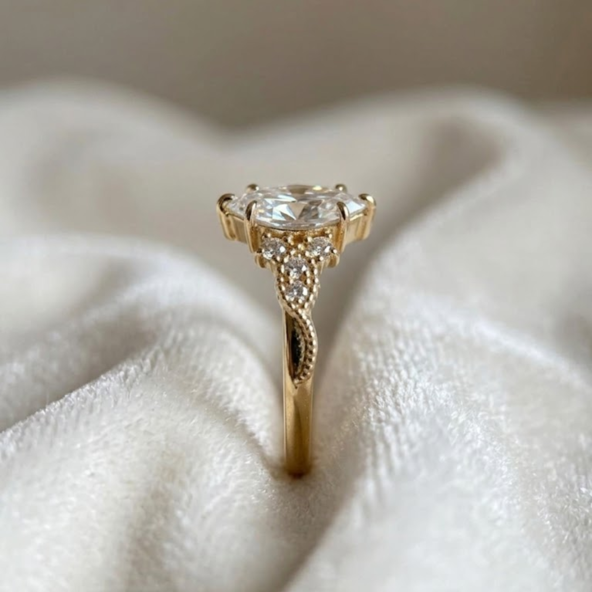 Marquise Lab Grown Diamond Engagement Ring | 14K 18K Gold Scarlet Ring