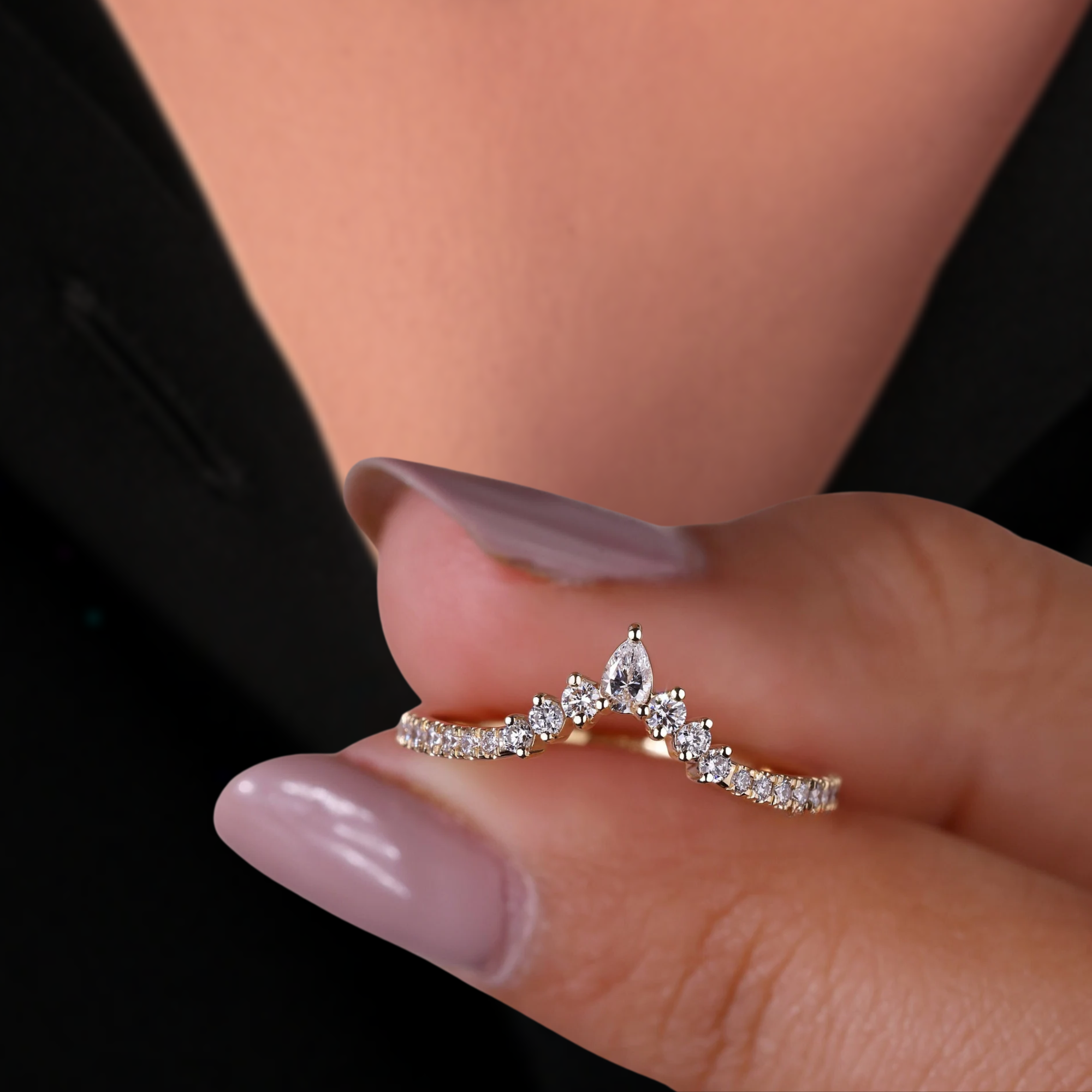 Diamond Curvy Band