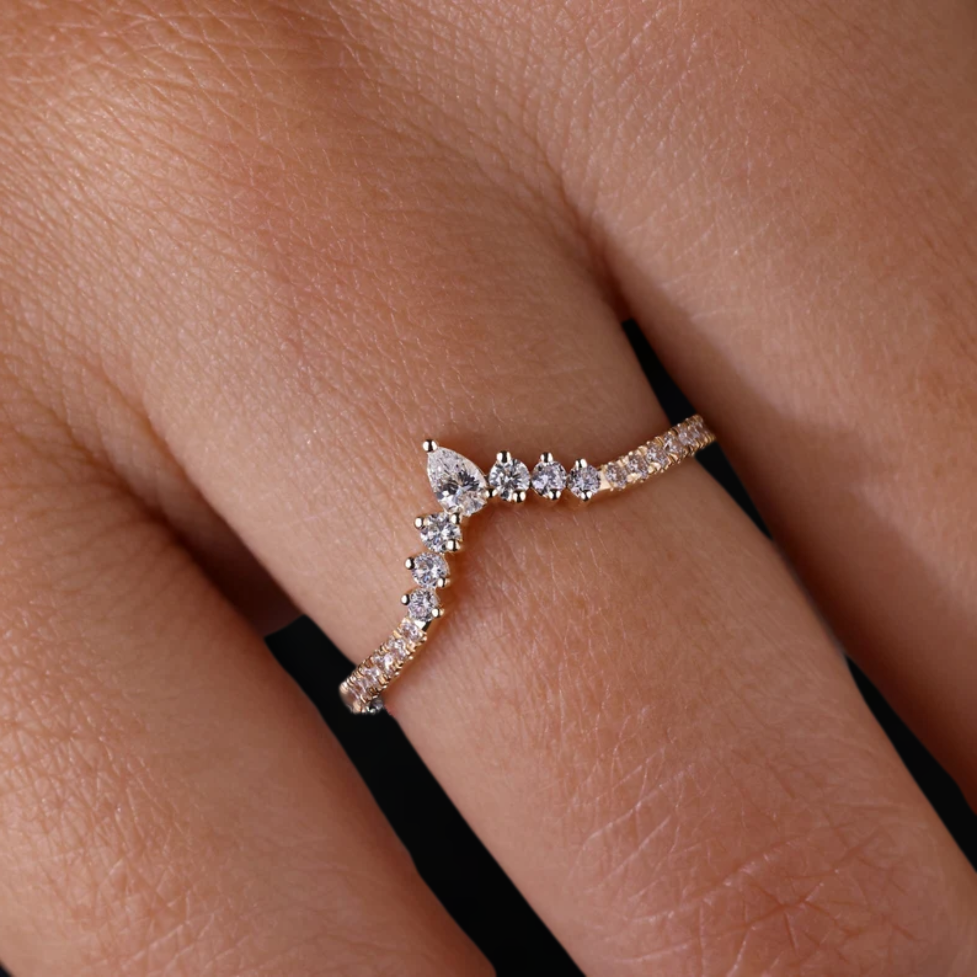 Diamond Curvy Band