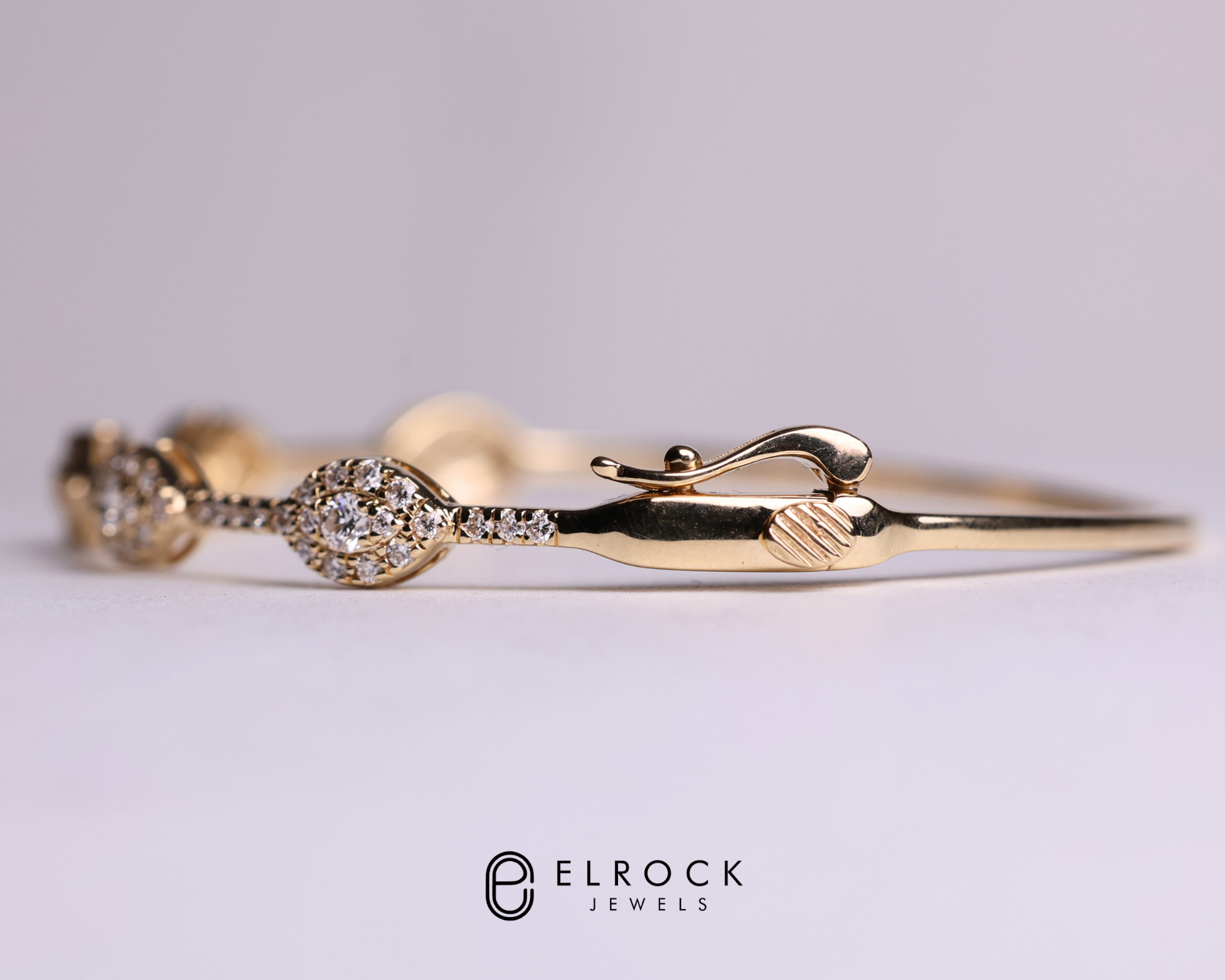 14k Round Diamond Bangle Bracelet
