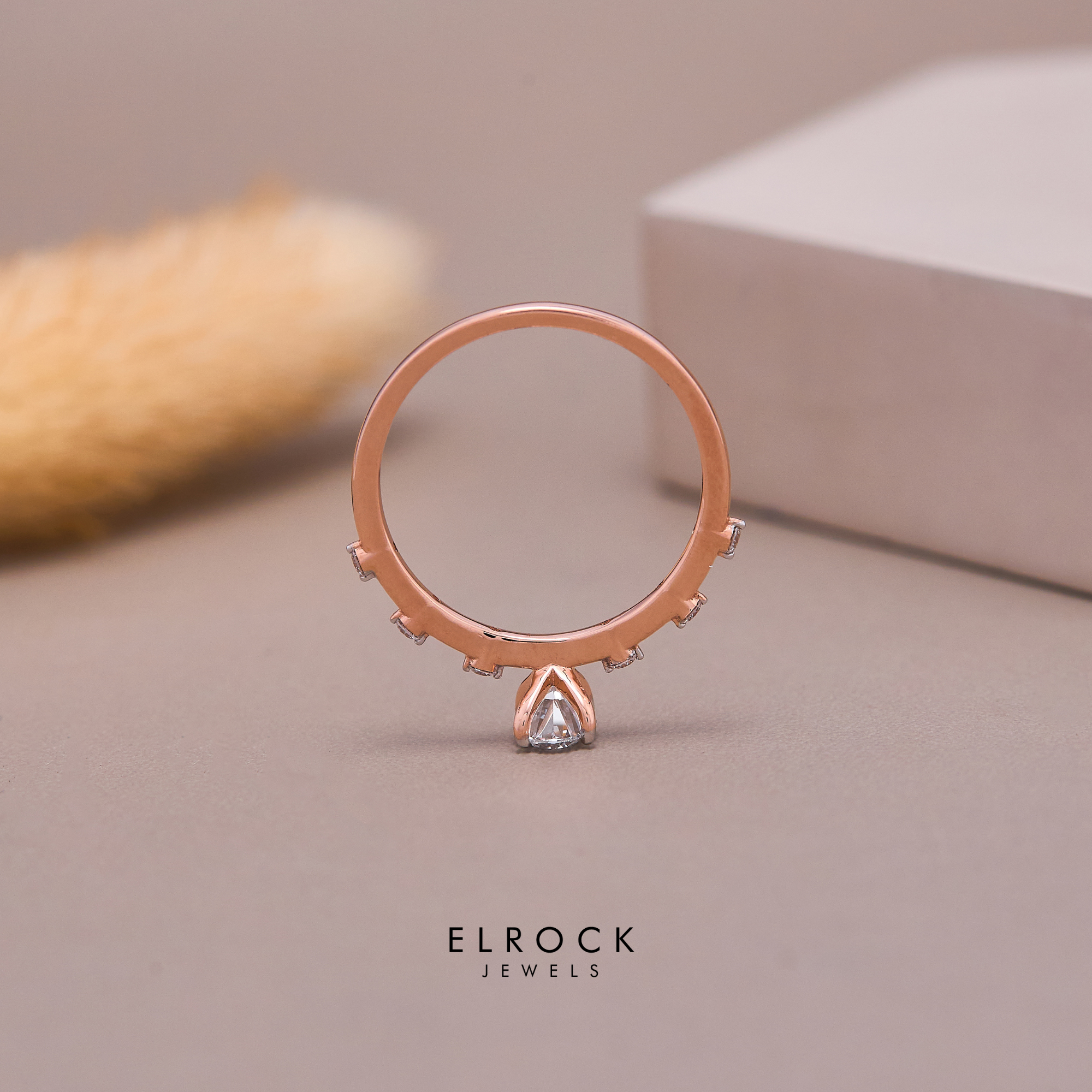 Oval Cut Diamond Cluster Ring
