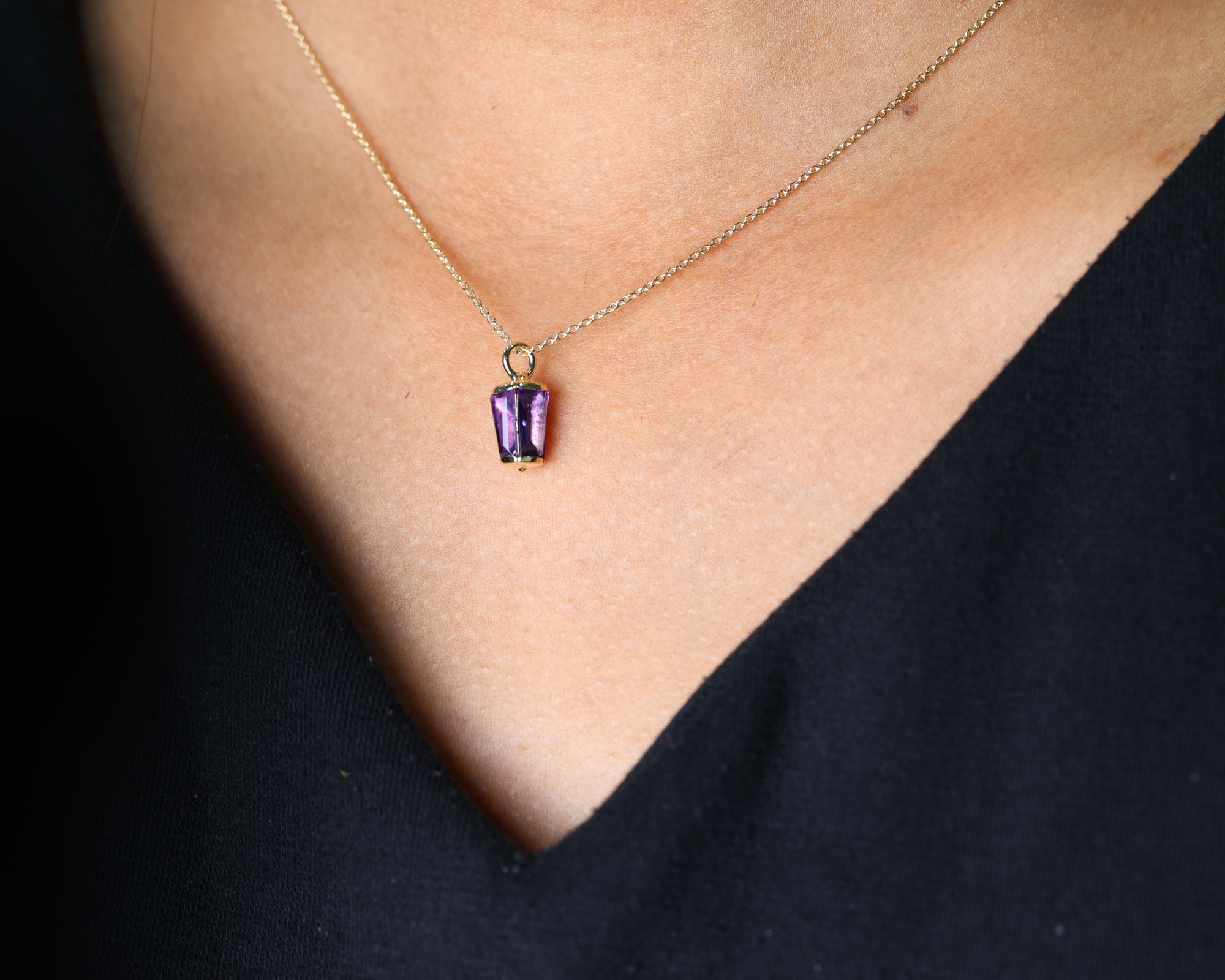 14K Gold Sapphire Pendant Dainty Lilac Sapphire Gemstone Pendant in Gold