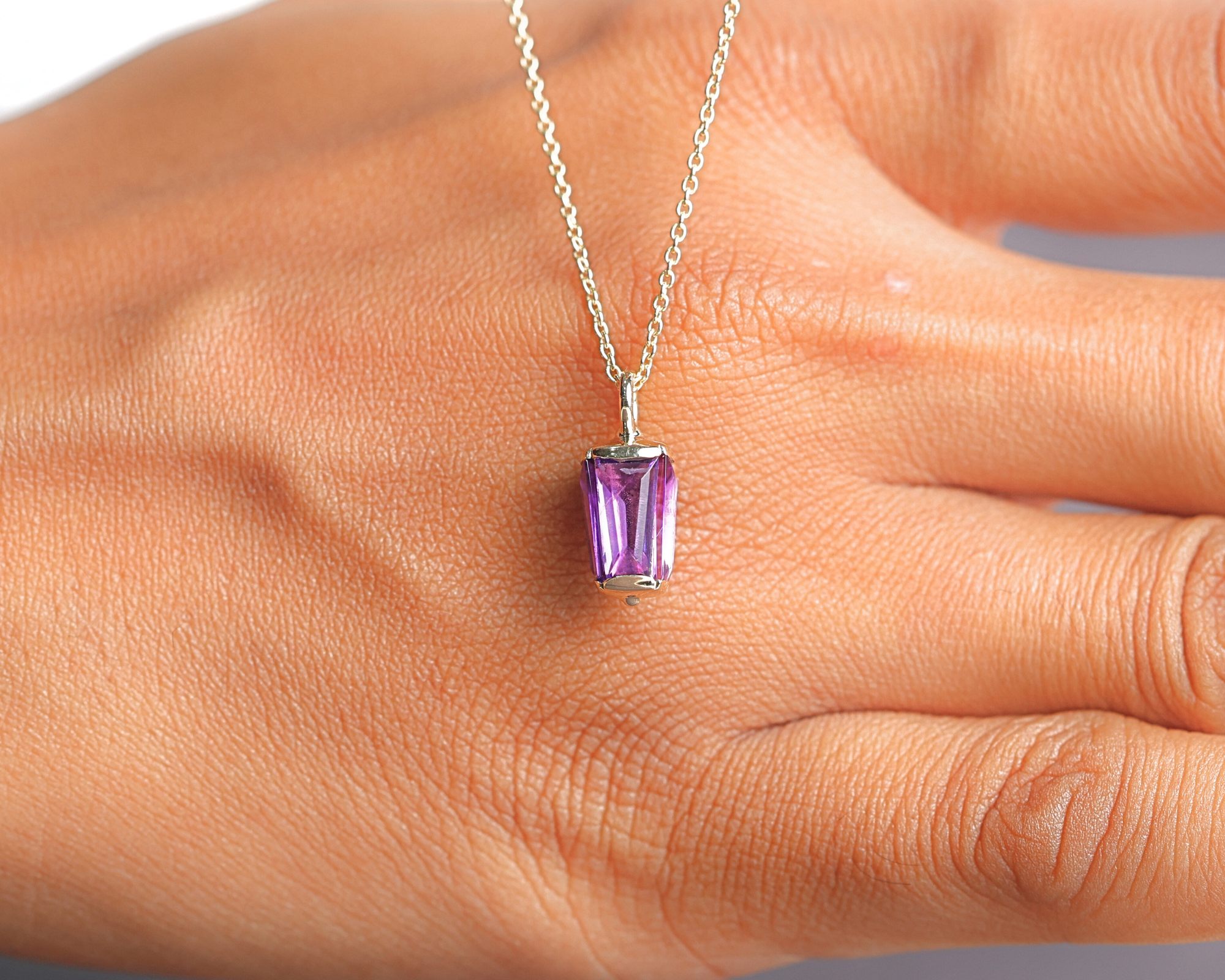 14K Gold Sapphire Pendant Dainty Lilac Sapphire Gemstone Pendant in Gold
