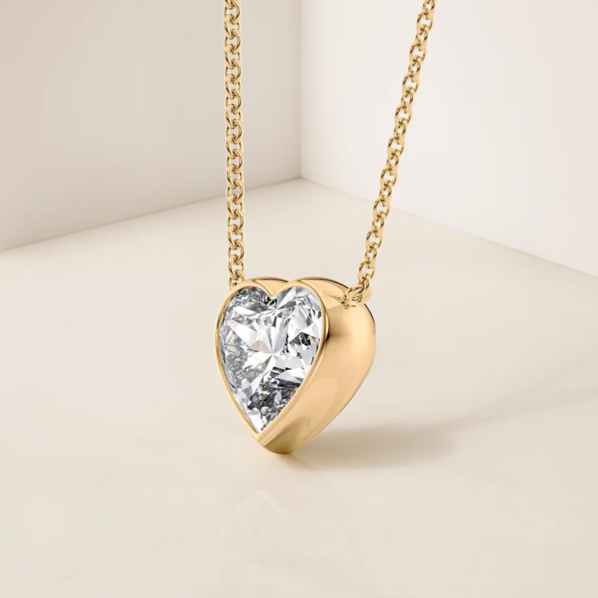 14K Gold Round Diamond Mini Heart Pendant Necklace