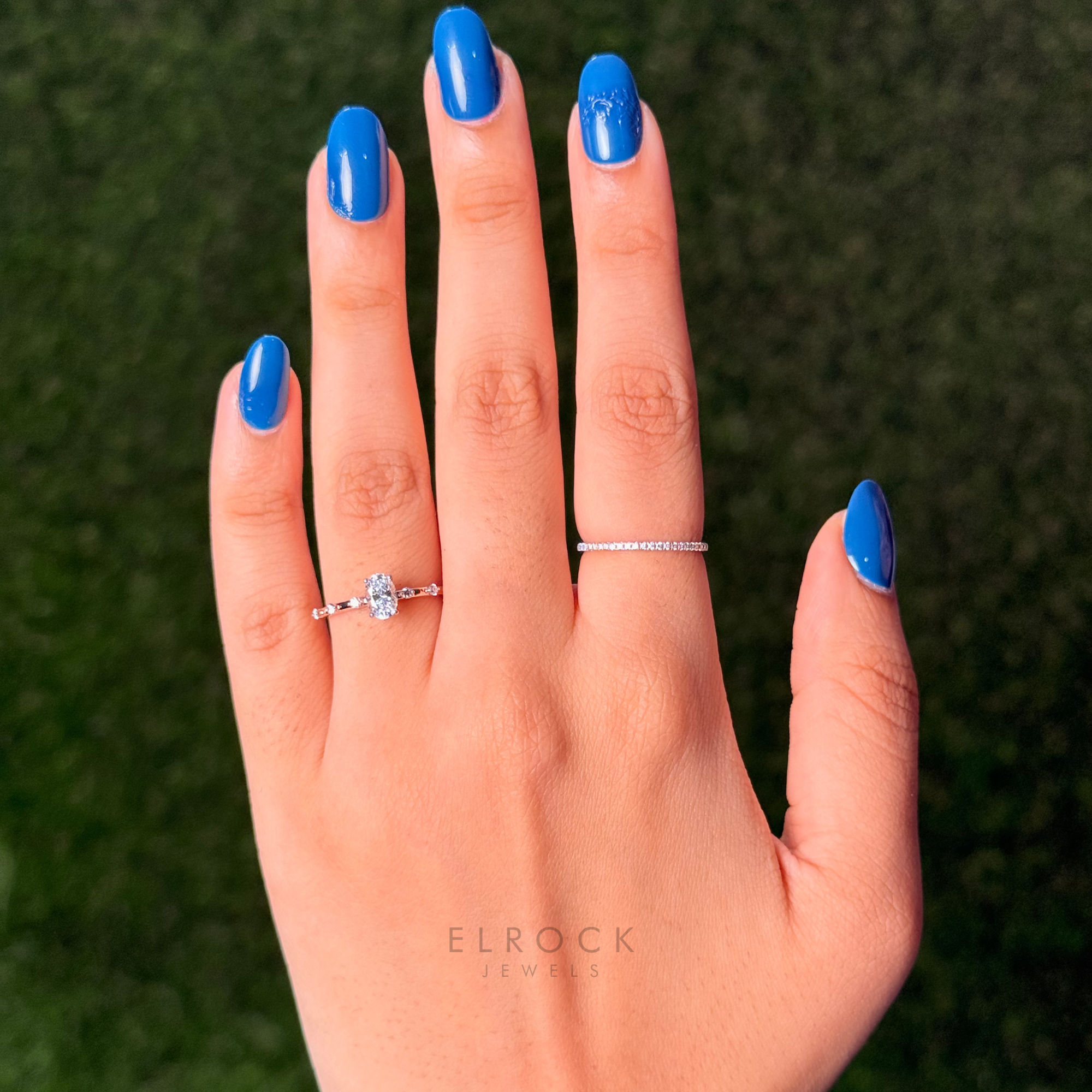 Oval Cut Diamond Cluster Ring