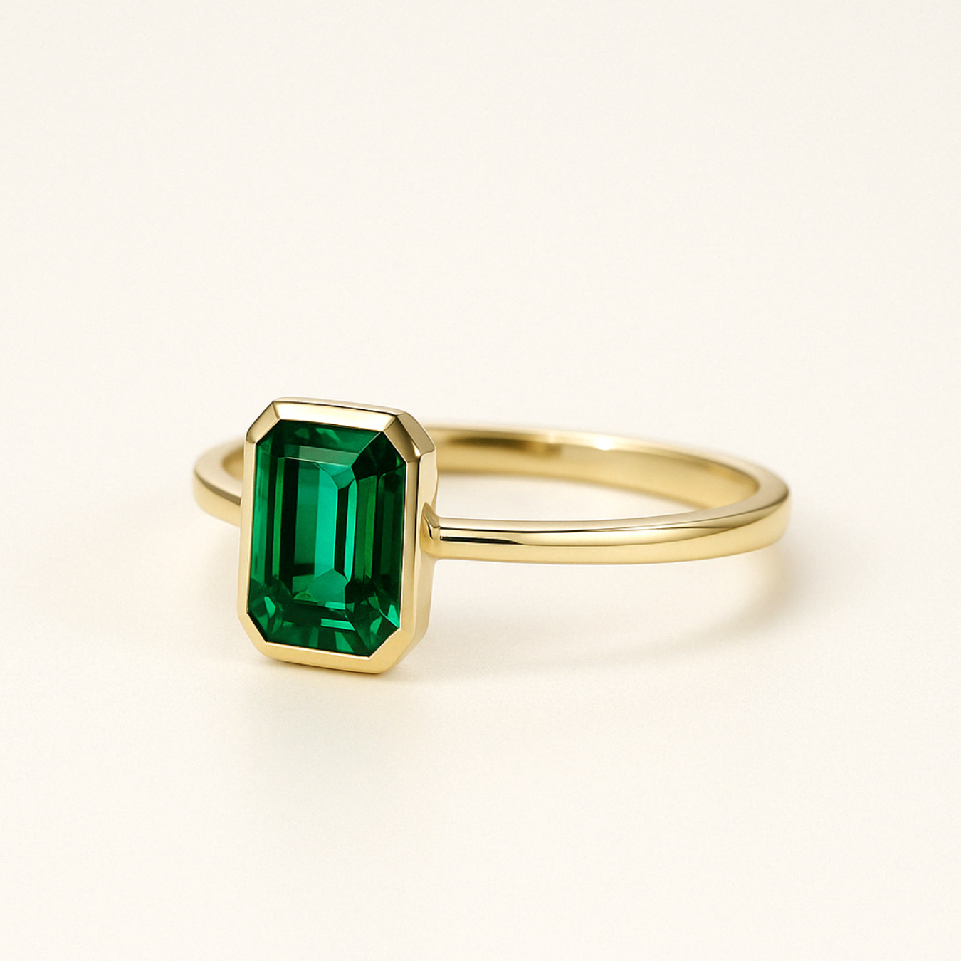 14K solid gold 2 CT Vintage Emerald Engagement Ring