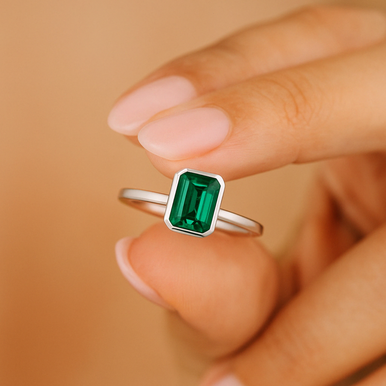 14K solid gold 2 CT Vintage Emerald Engagement Ring
