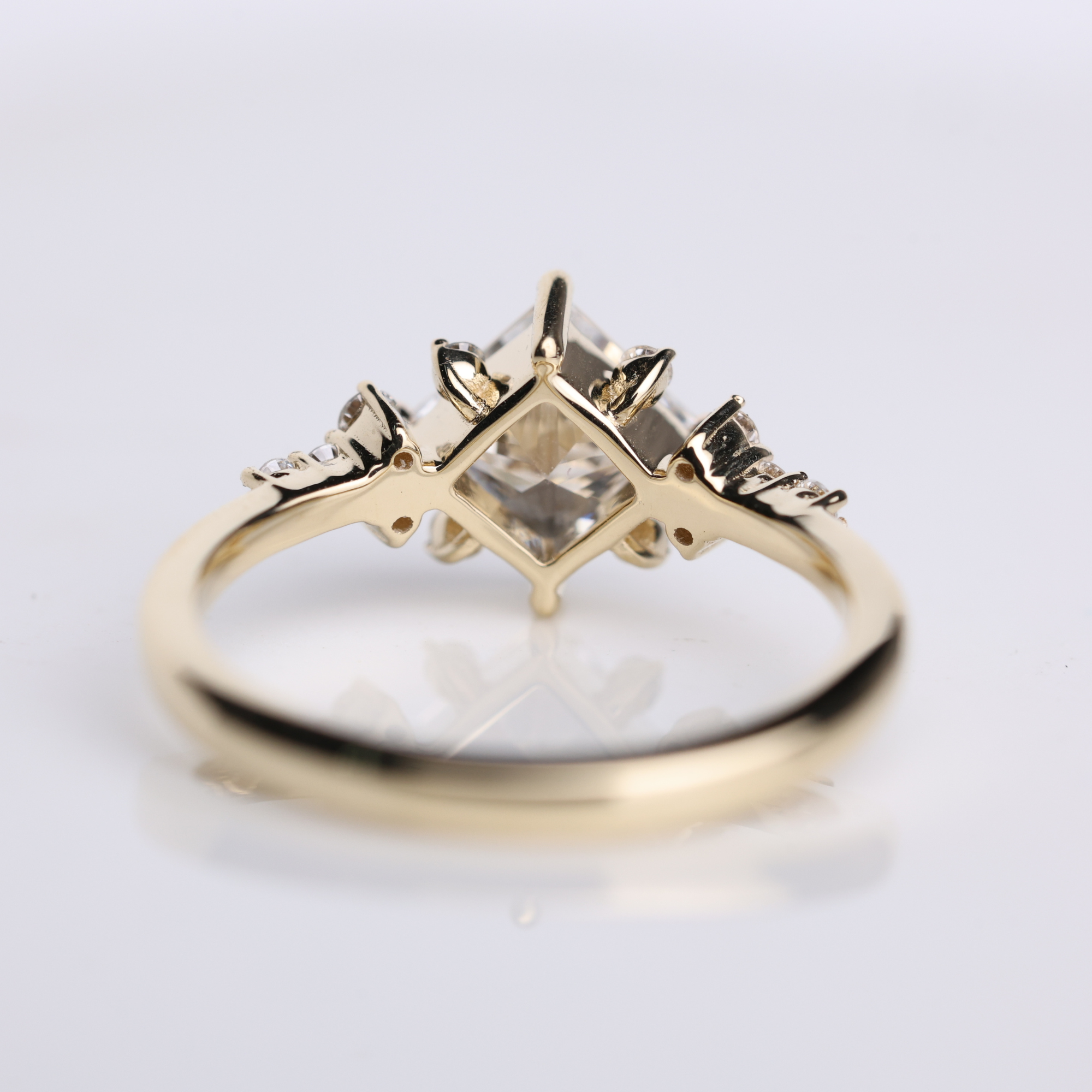 14K Gold 1.00 Carat Princess Cut Stylish Solitaire Engagement Ring
