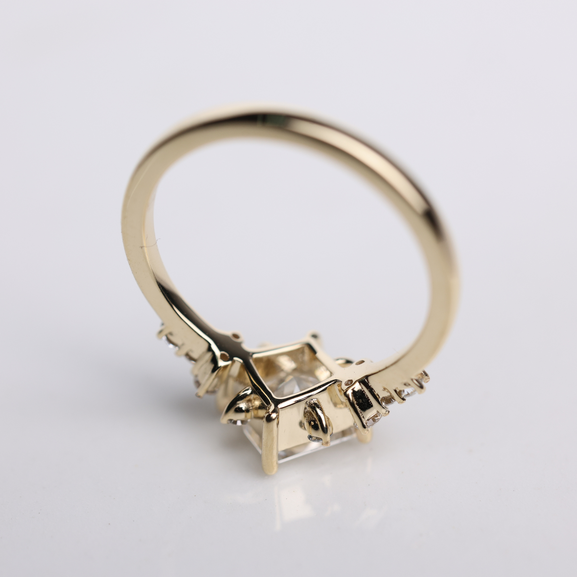 14K Gold 1.00 Carat Princess Cut Stylish Solitaire Engagement Ring