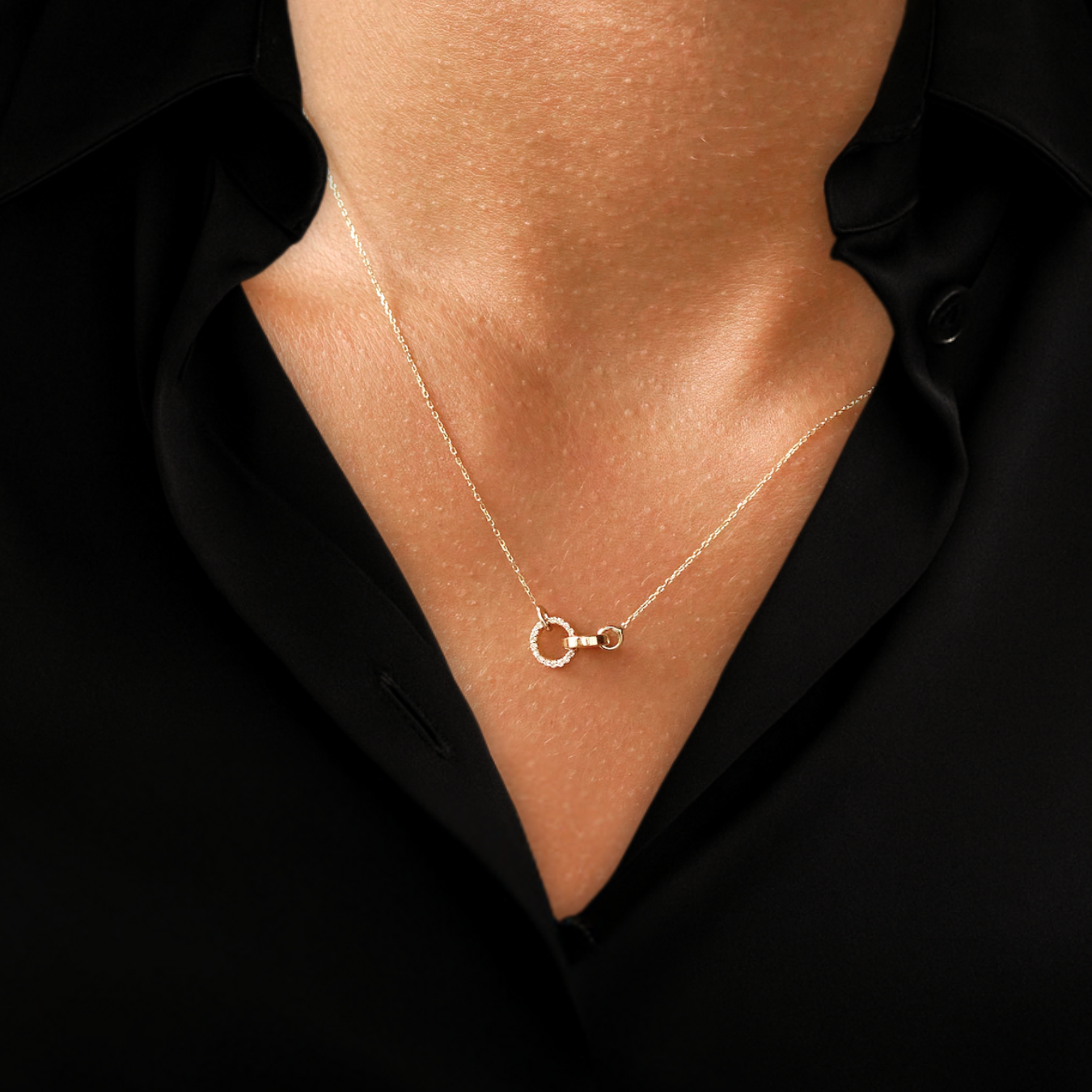 0.05 Ctw Diamond Intertwined Circle Necklace in 14K Solid Gold