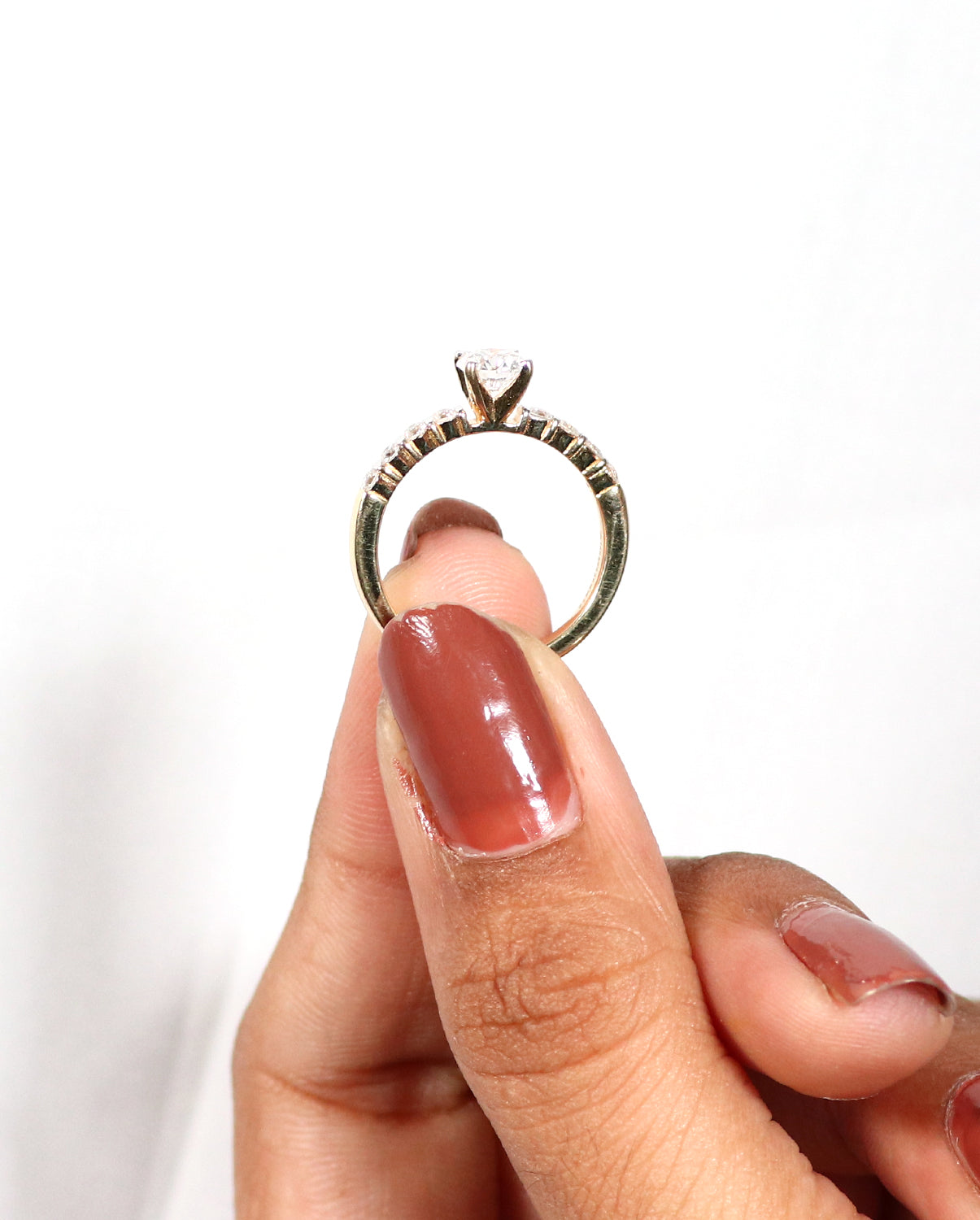 Round Cut 14k Gold Lab Grown Diamond Engagement Ring