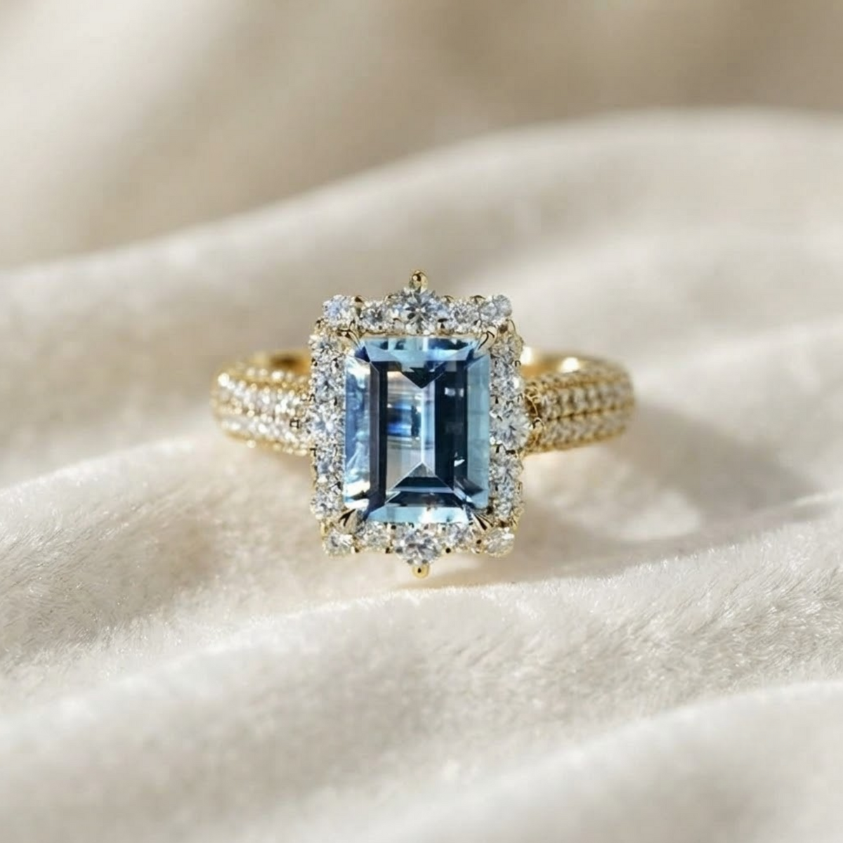 3 CT Aquamarine Emerald Cut Ring