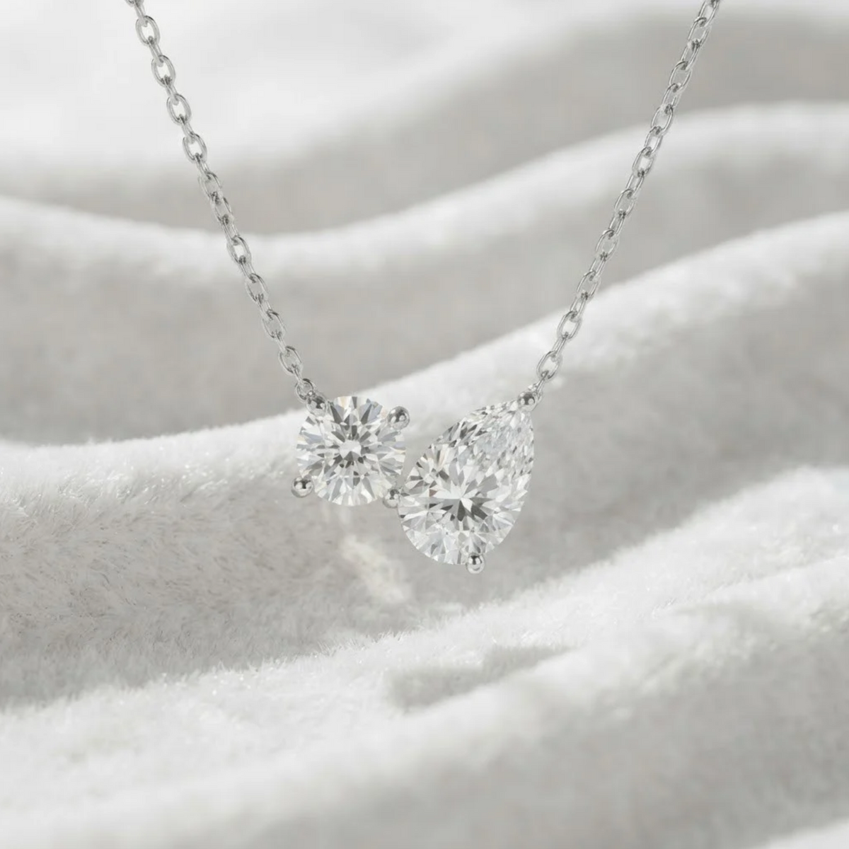 14K Toi et Moi Halskette mit im Labor gezüchteten Diamanten