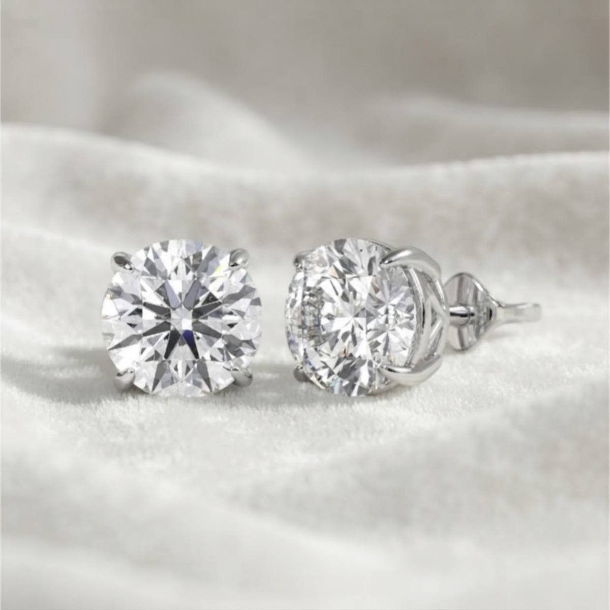 Round IDEAL Cut Lab Grown Diamond Stud Earrings