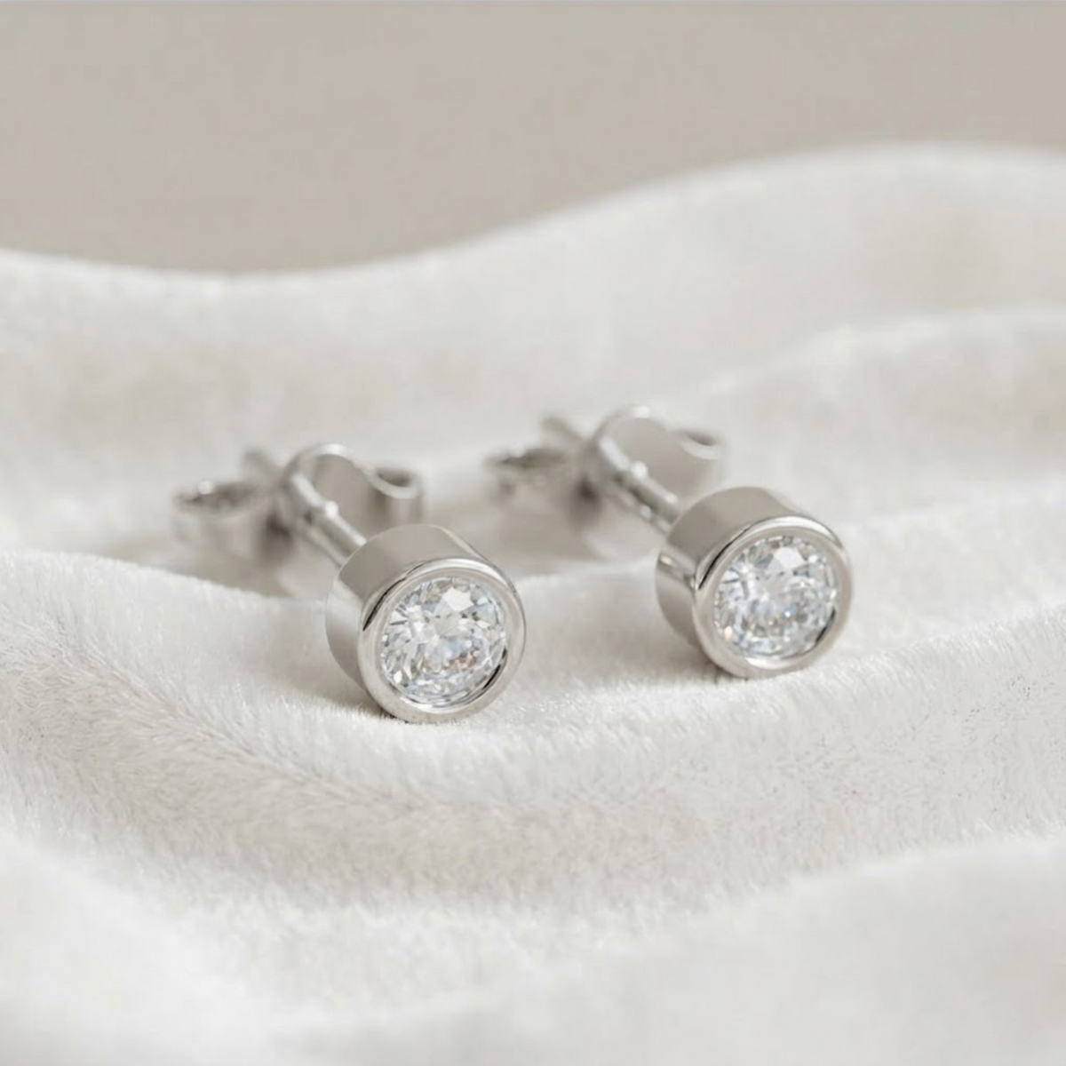 Bezel Set Round Shape Lab Grown Diamond Stud Earrings