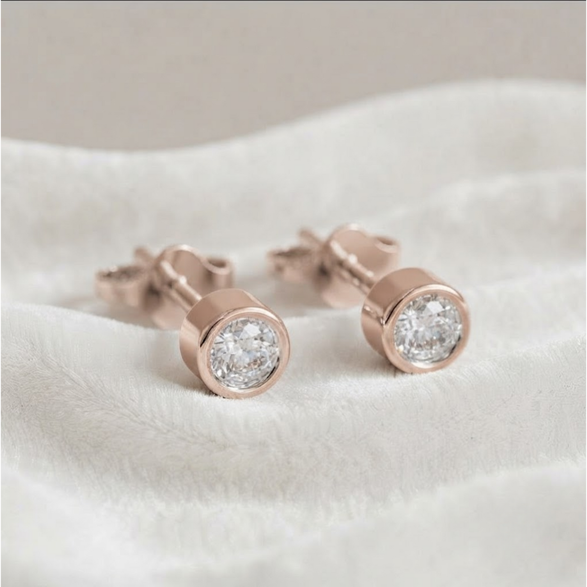Bezel Set Round Shape Lab Grown Diamond Stud Earrings