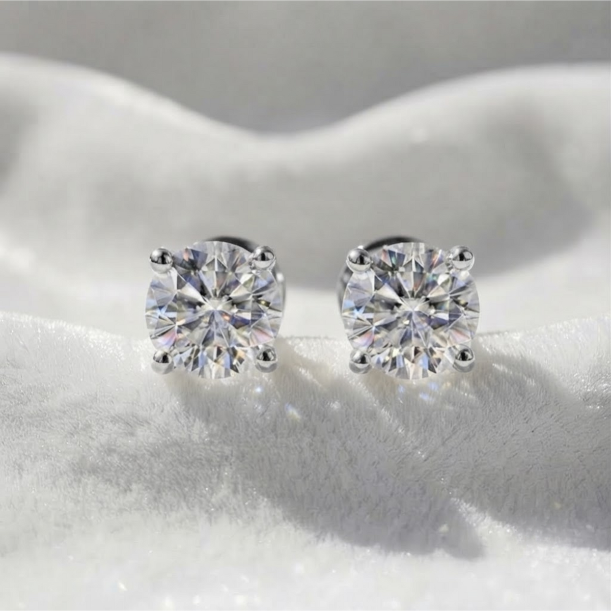 Lab Grown Round Diamond Stud Earrings