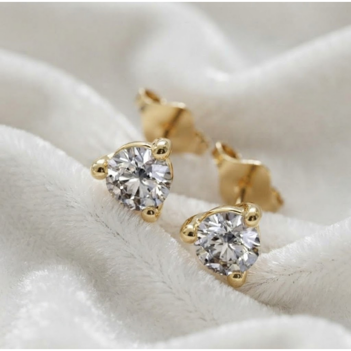 Round Prong Set Lab Grown Diamond Earrings