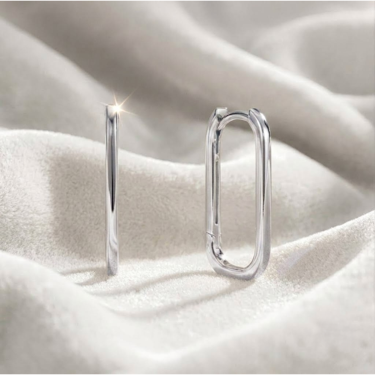 14K Gold Minimalistische Creolen Huggies Kleine Klappcreolen Alltags-Ohrringe