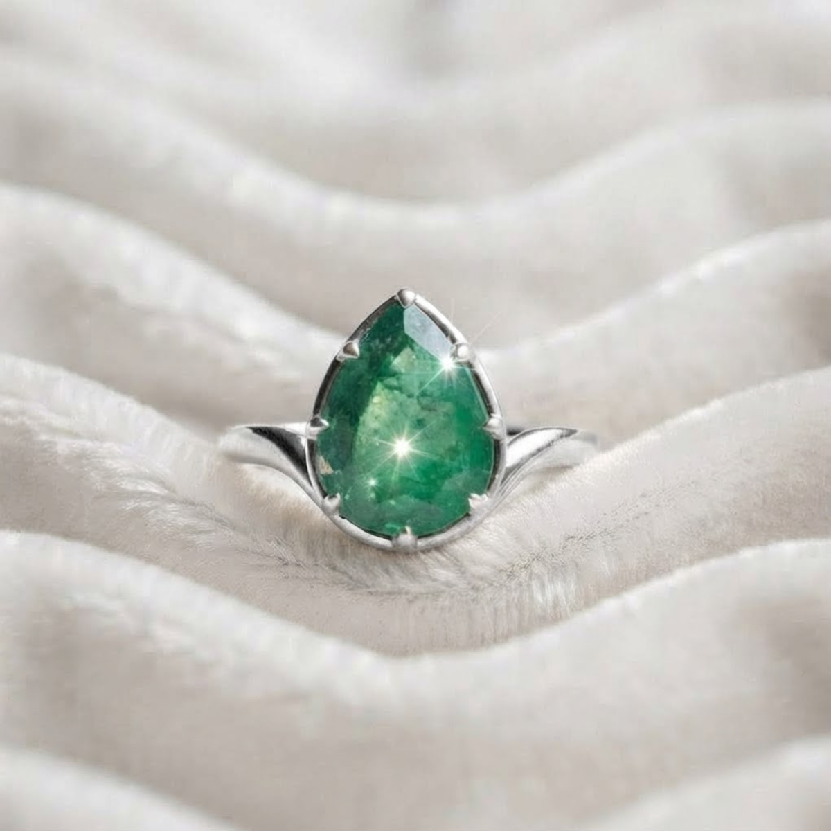 Emerald solitaire ring for women
