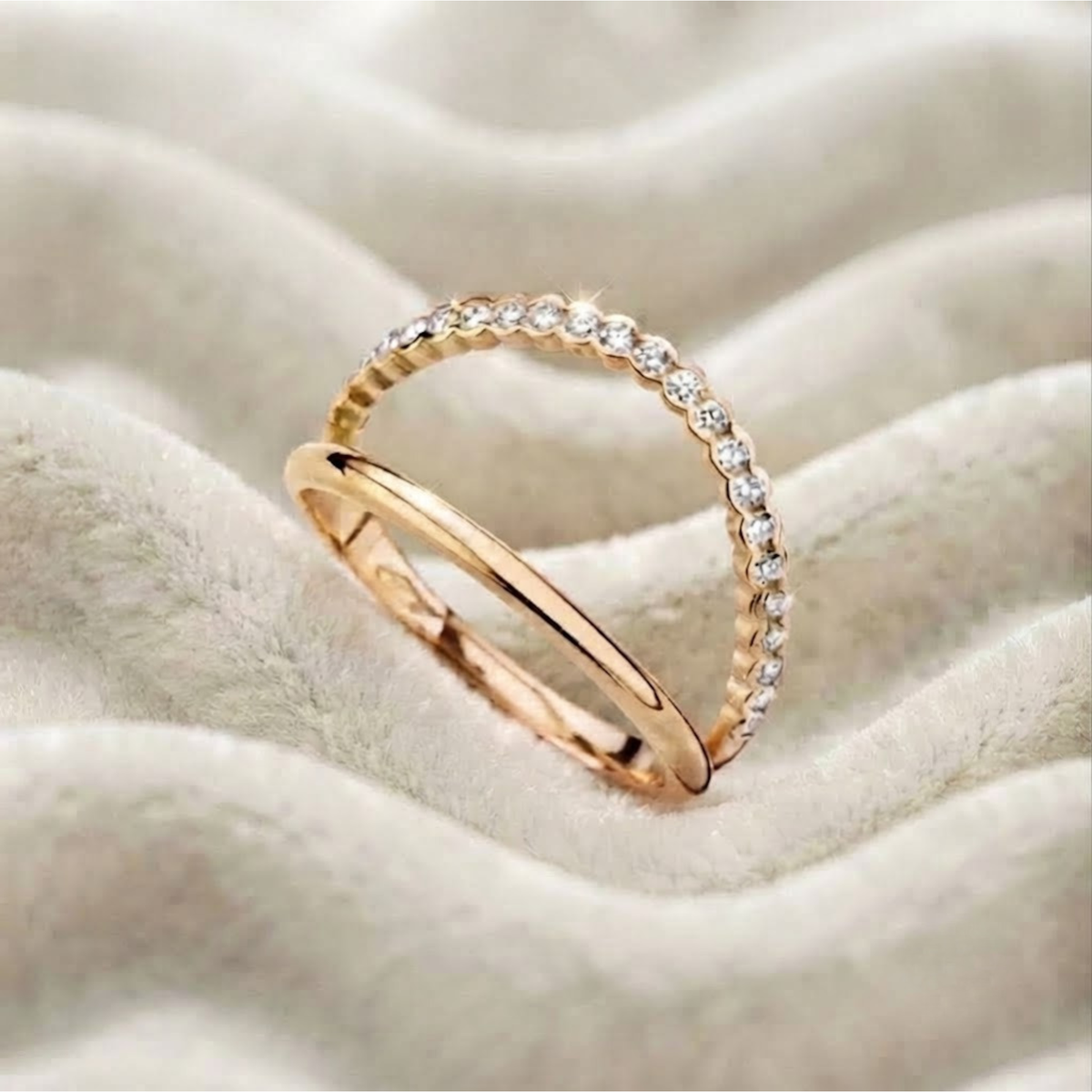 Round Diamond Split Style Anniversary Band
