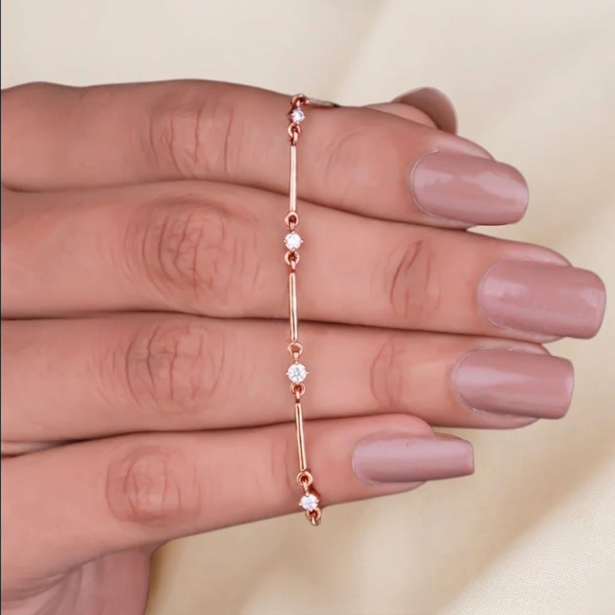 Round Graduated Diamond Link Bracelet