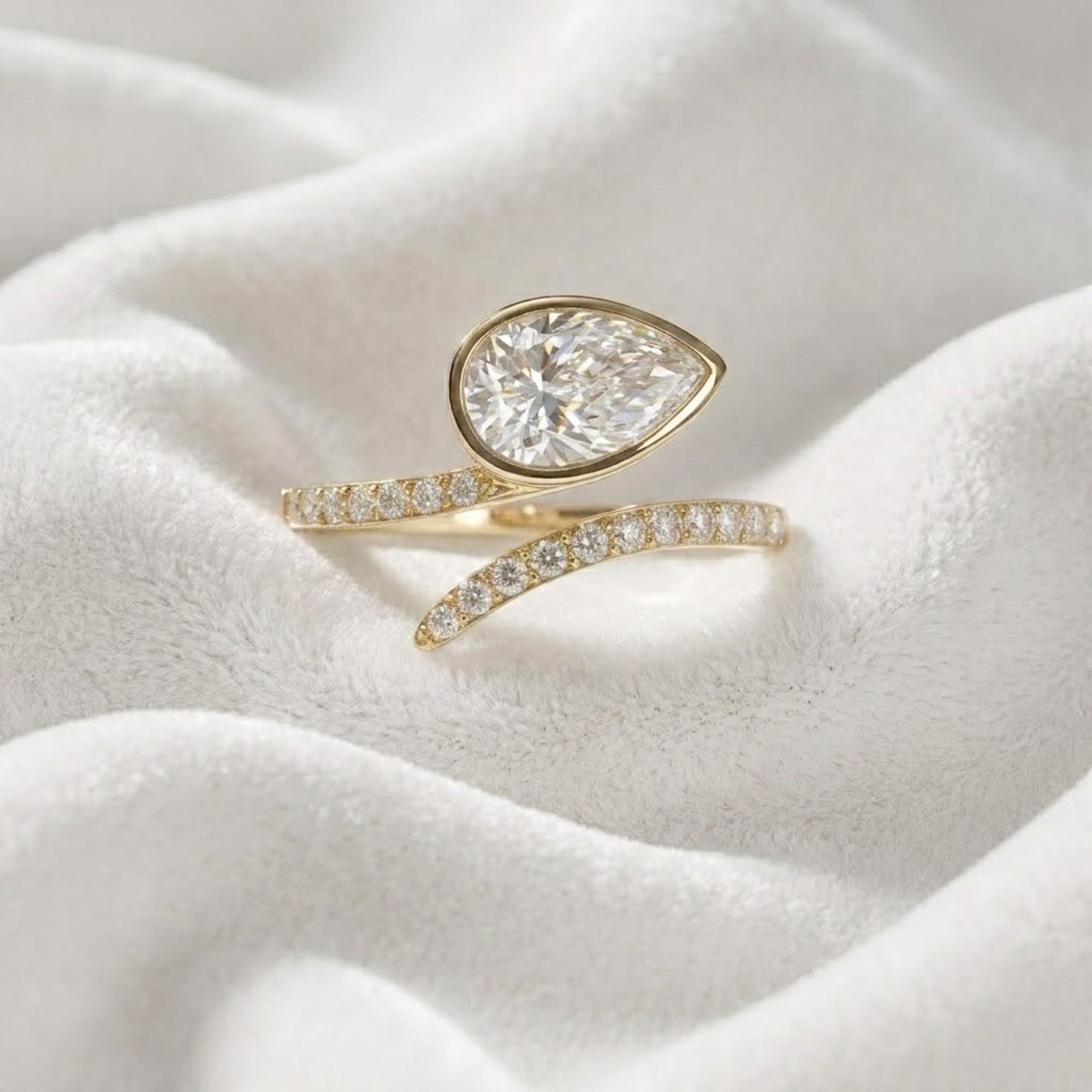 14K Gold Pear Shape Lab Grown Diamond Engagement Ring