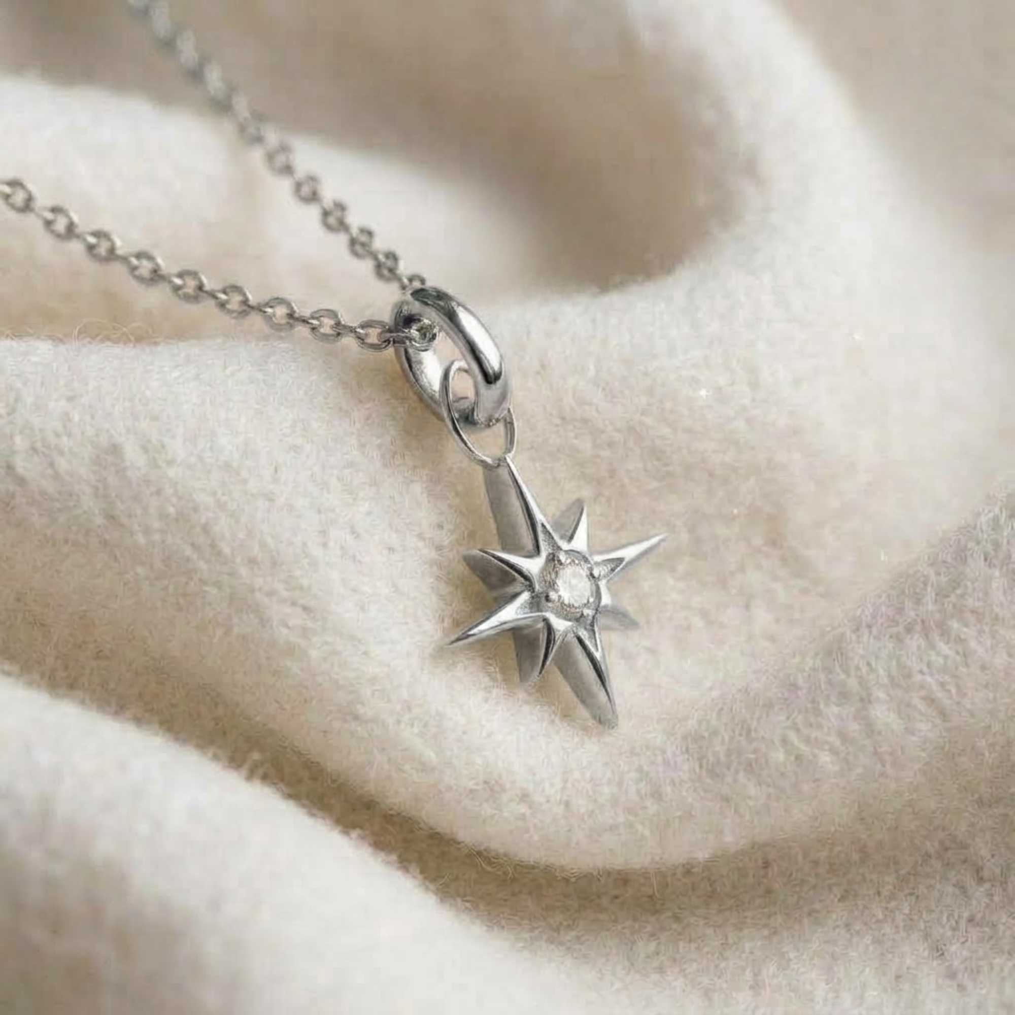 14K North Star Anhänger Halskette Zierlicher Sternenschmuck