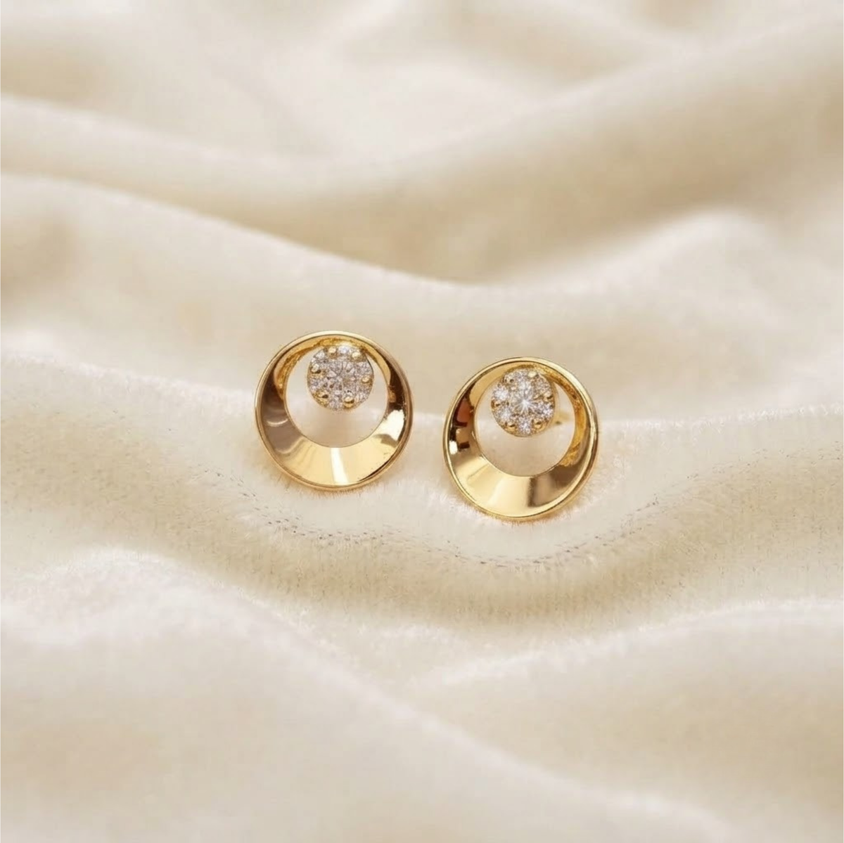 Round Diamond Circle Stud Earrings