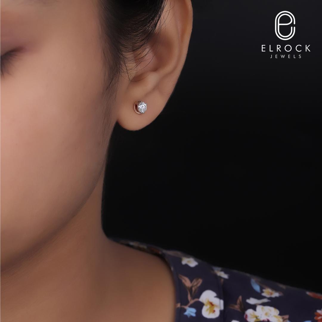 Round Diamond Studs