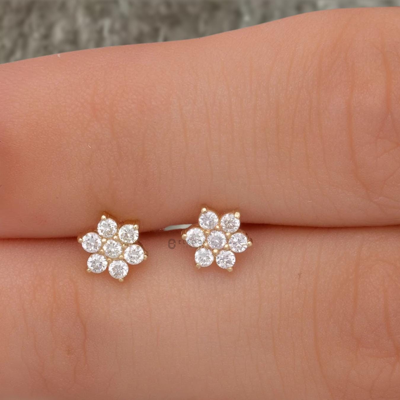 Diamond Stud Earring