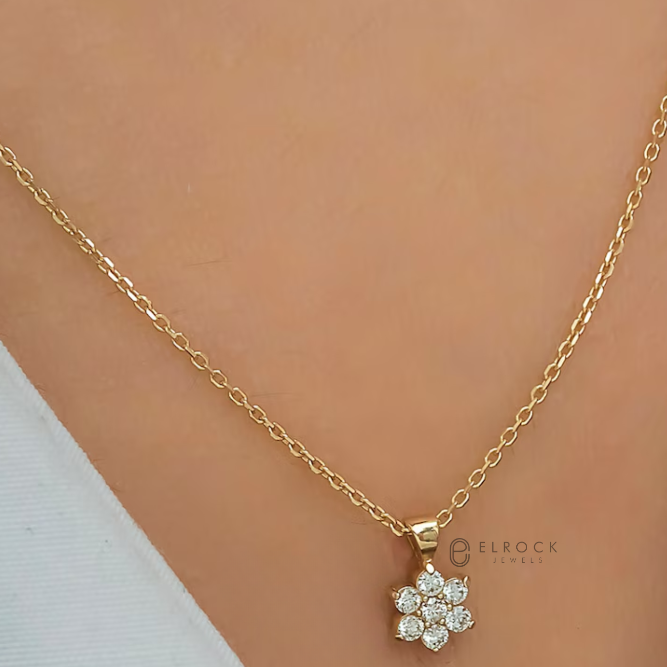 14K Gold Diamond Flower Necklace in 14K Gold for Woman