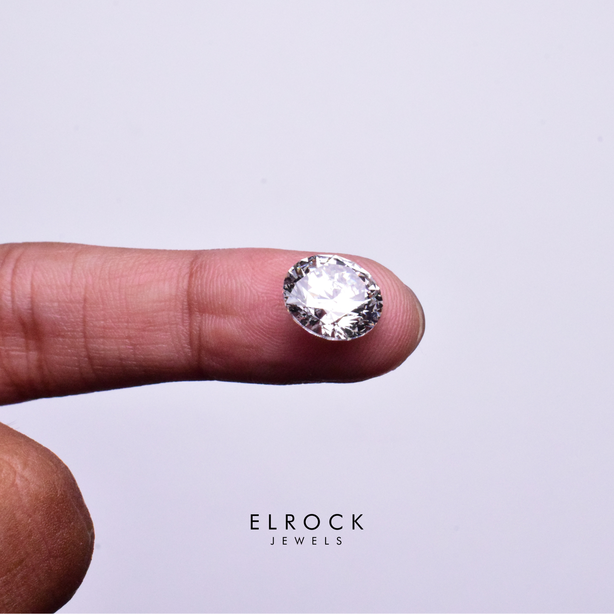 Genuine 4 Ct Round Lab Grown Diamond - 10.30 mm - Eco-friendly - IGI Certified