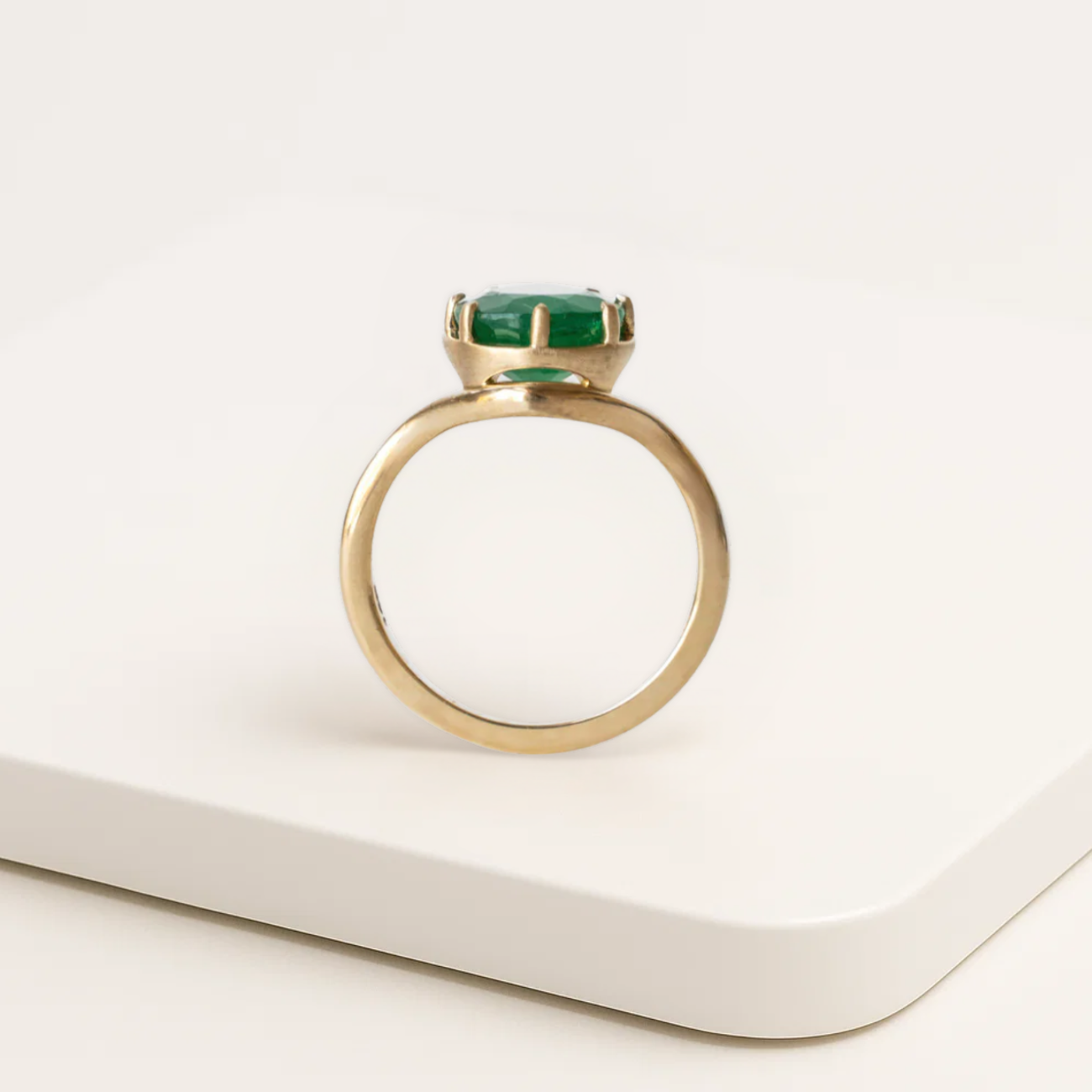 14K Gold Elegant Pear Cut Emerald solitaire ring for women