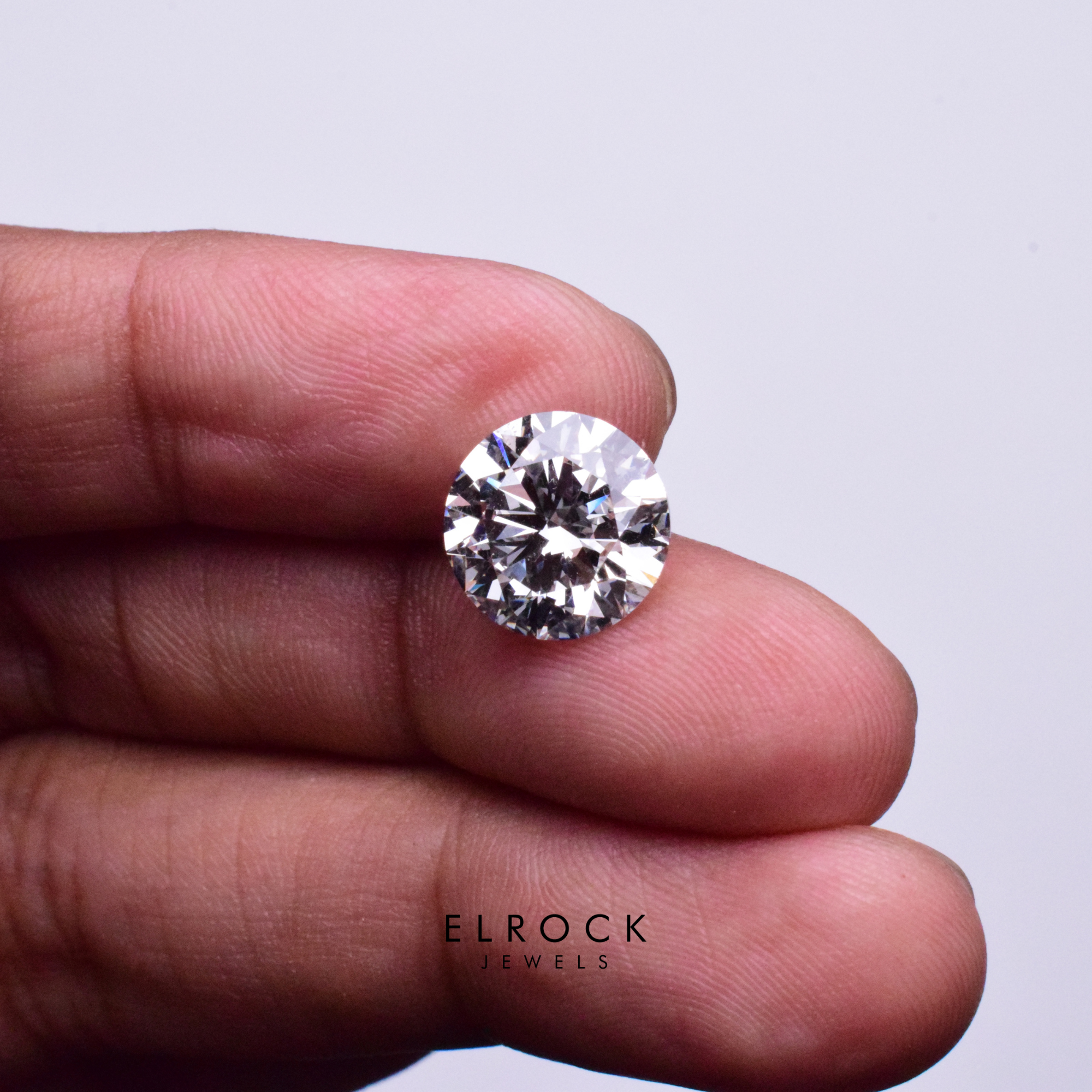 Genuine 4 Ct Round Lab Grown Diamond - 10.30 mm - Eco-friendly - IGI Certified