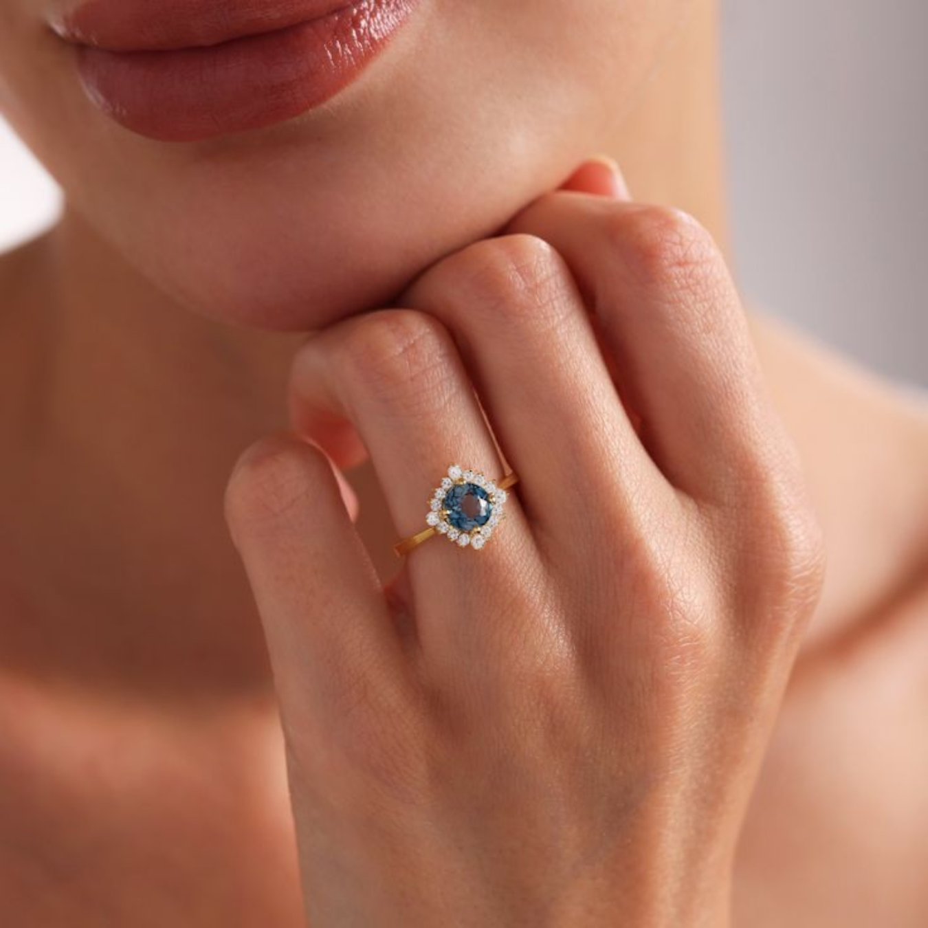 14K solid gold Round cut London blue 0.53 Ct Topaz Engagement ring.