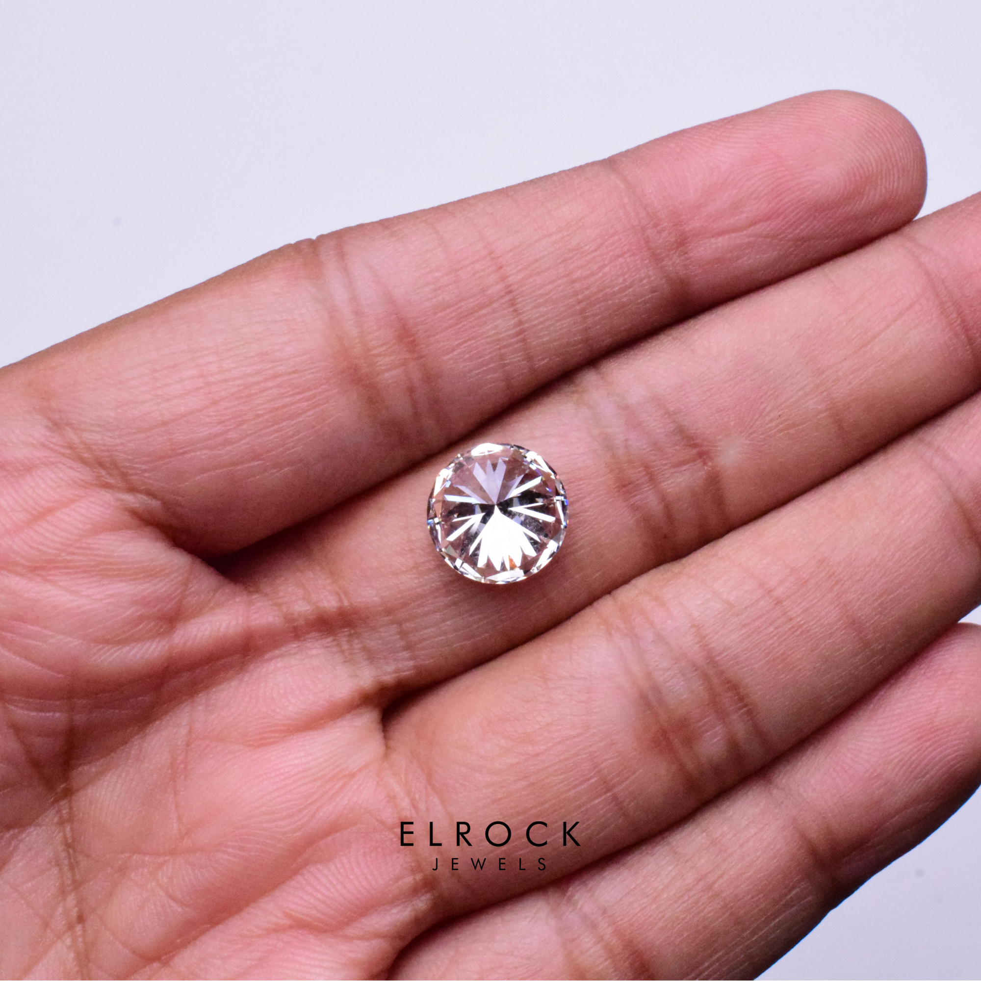 Genuine 4 Ct Round Lab Grown Diamond - 10.30 mm - Eco-friendly - IGI Certified