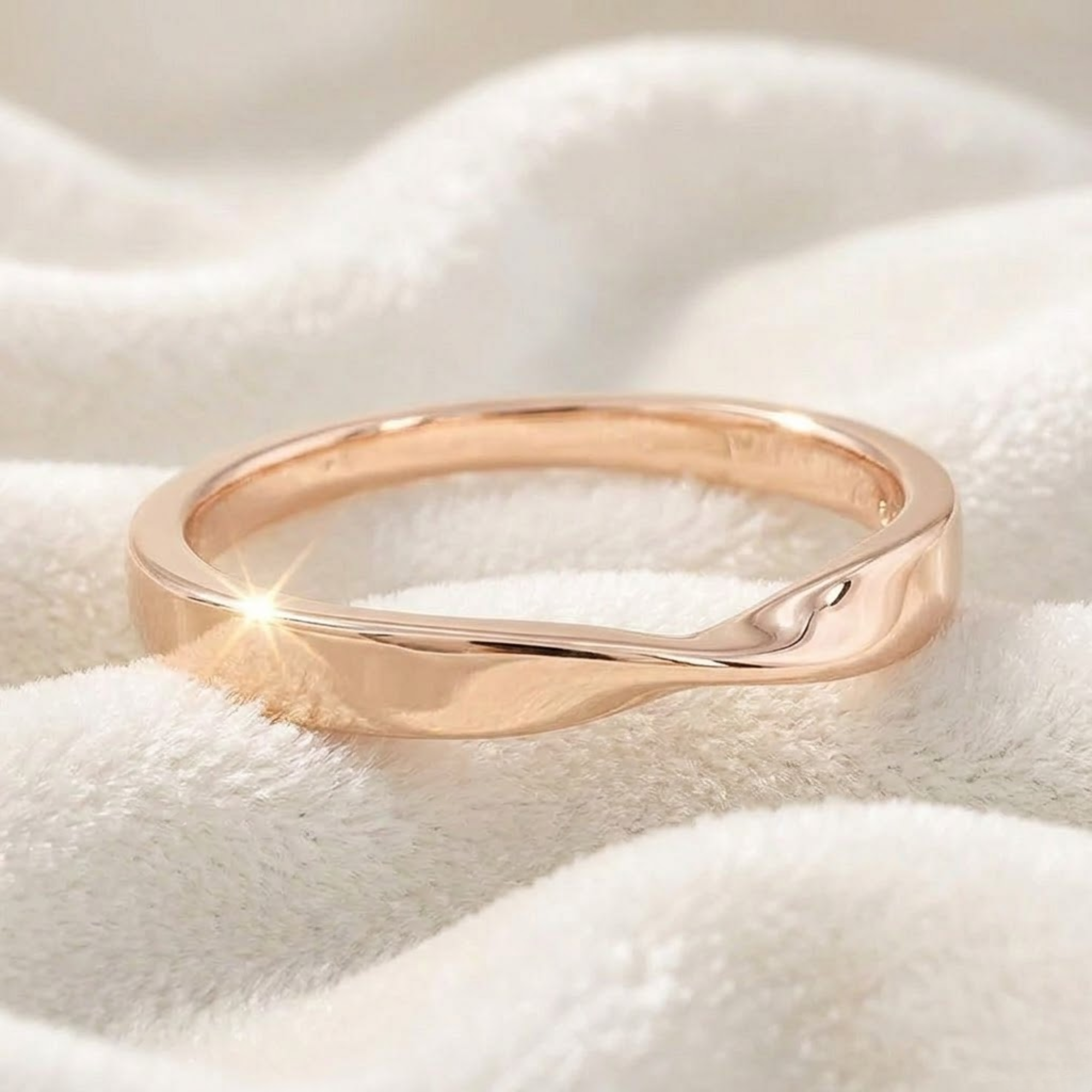 14k Gold Mobius Wedding Band