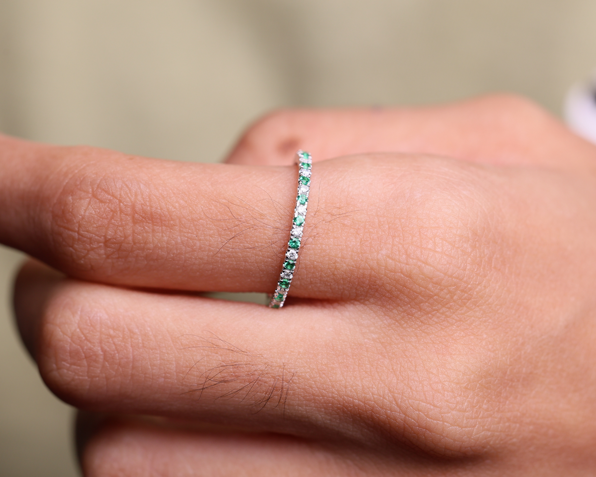 14K Solid Gold Alternating Emerald & Diamond Eternity Band