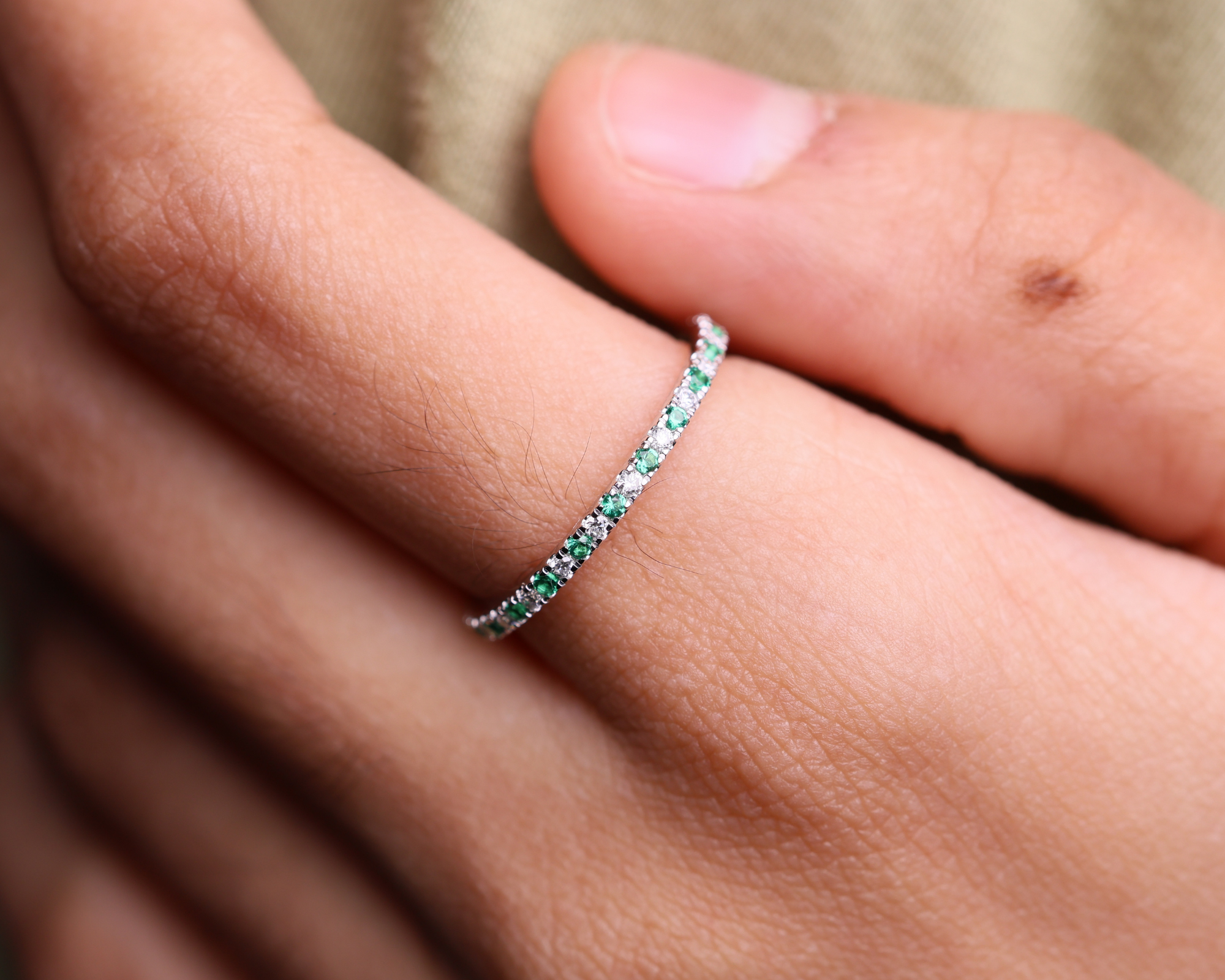 14K Solid Gold Alternating Emerald & Diamond Eternity Band