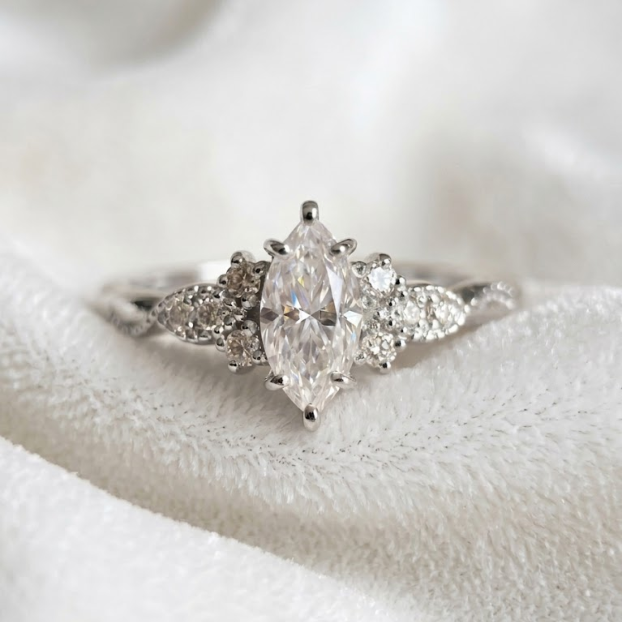 Marquise Lab Grown Diamond Engagement Ring | 14K 18K Gold Scarlet Ring
