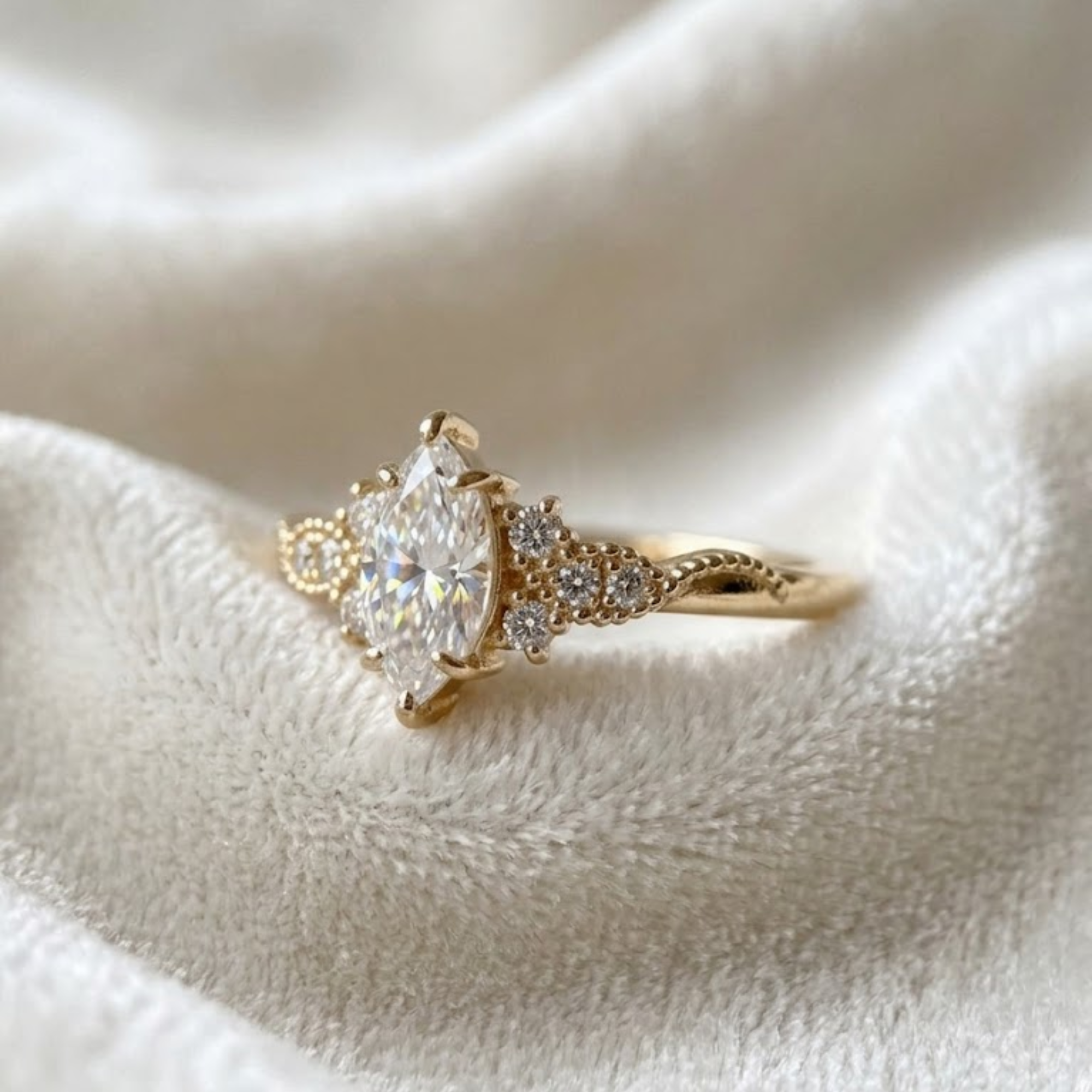 Marquise Lab Grown Diamond Engagement Ring | 14K 18K Gold Scarlet Ring