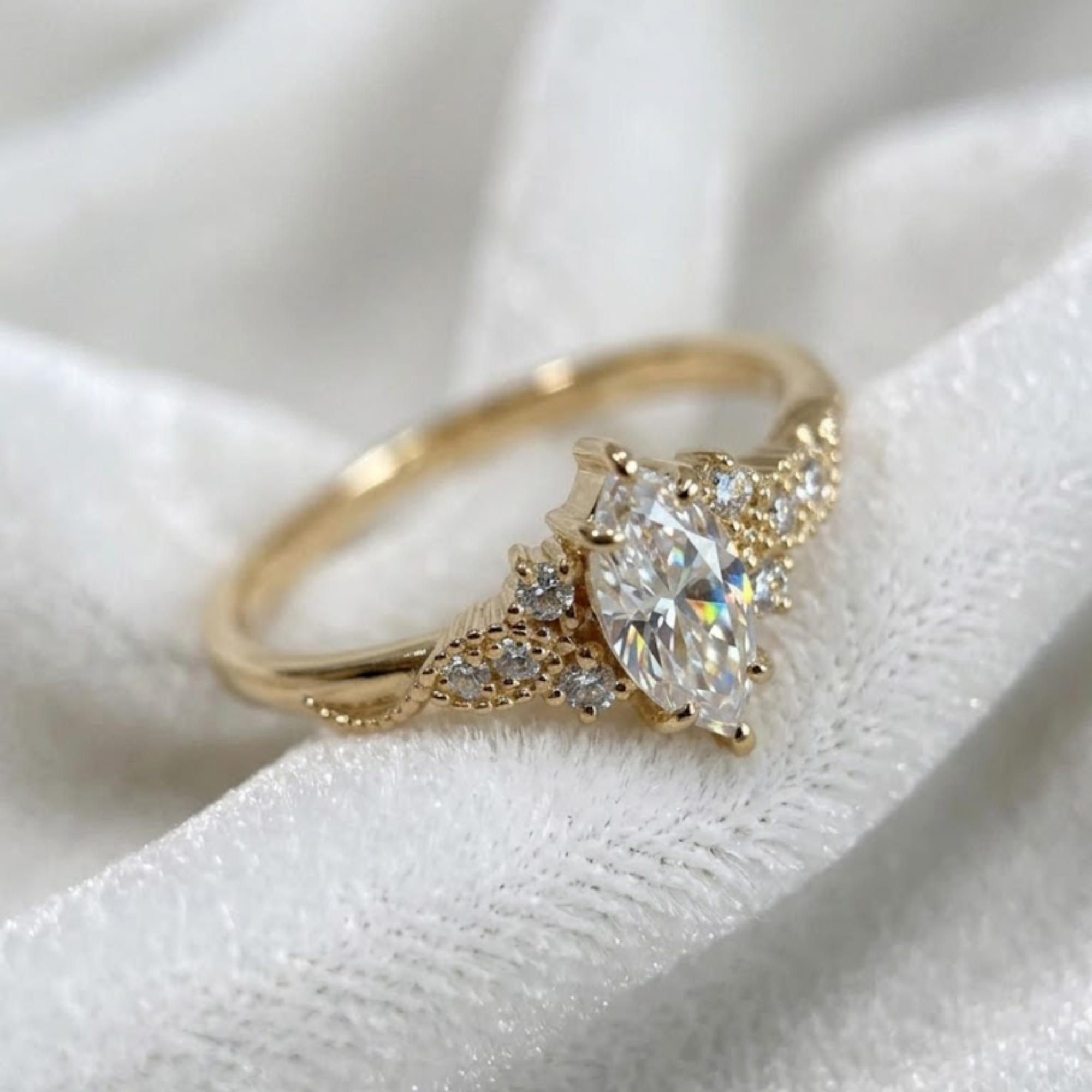 Marquise Lab Grown Diamond Engagement Ring | 14K 18K Gold Scarlet Ring