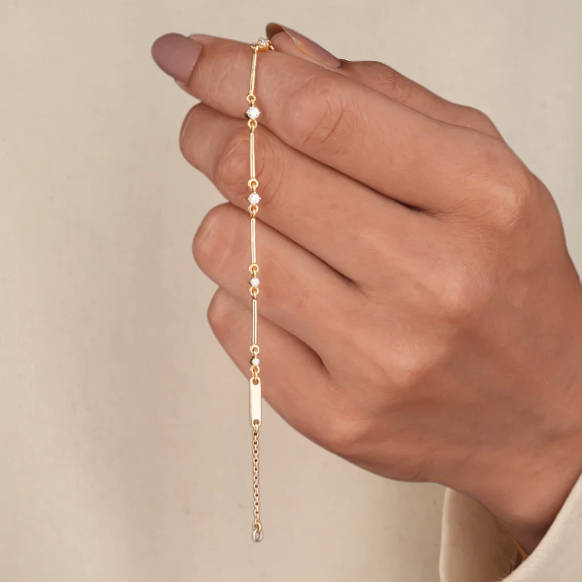 14K Gold Bar Round Graduated Diamond Link Bracelet