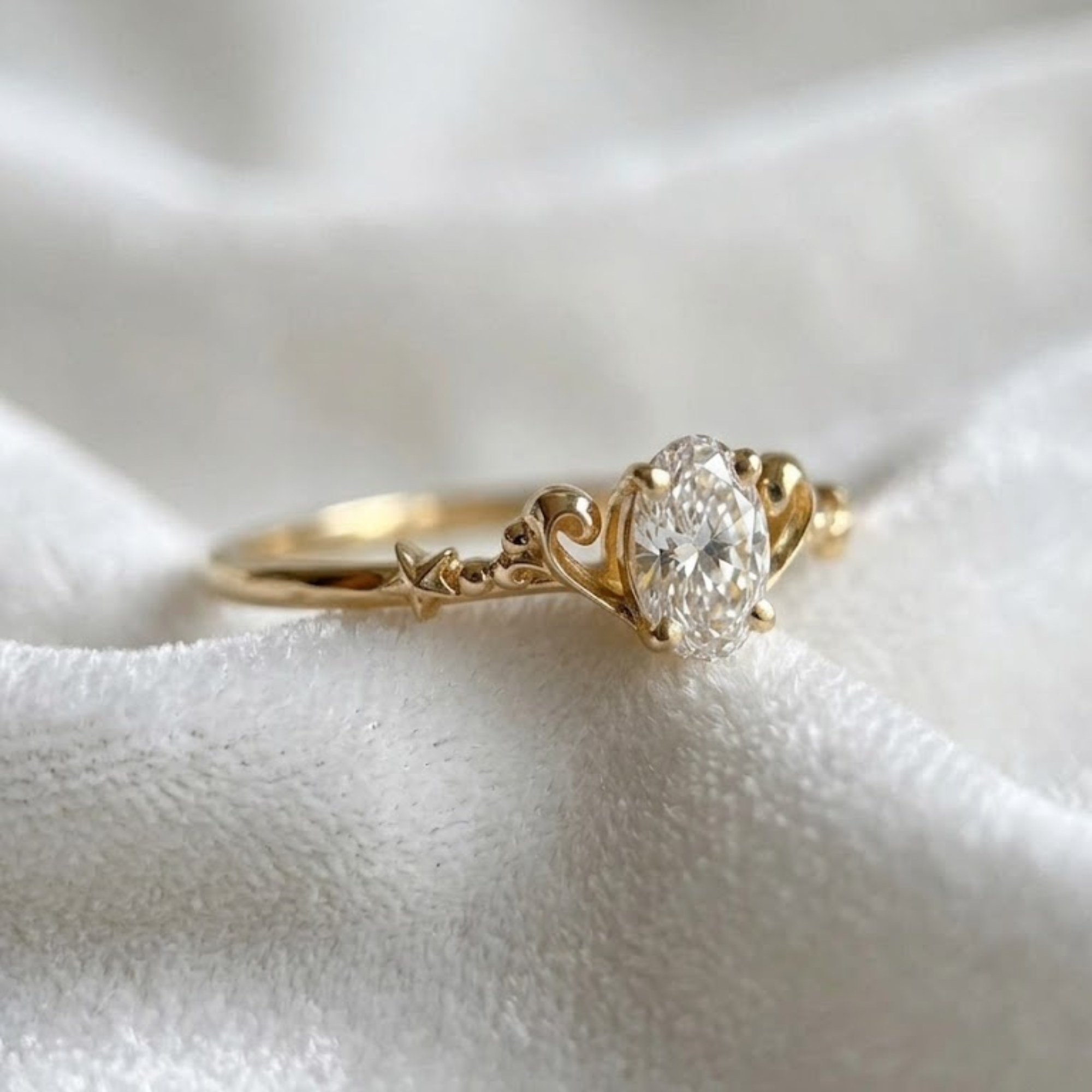 Oval Lab Grown Diamond Ring | 14K 18K Gold Venus Ring