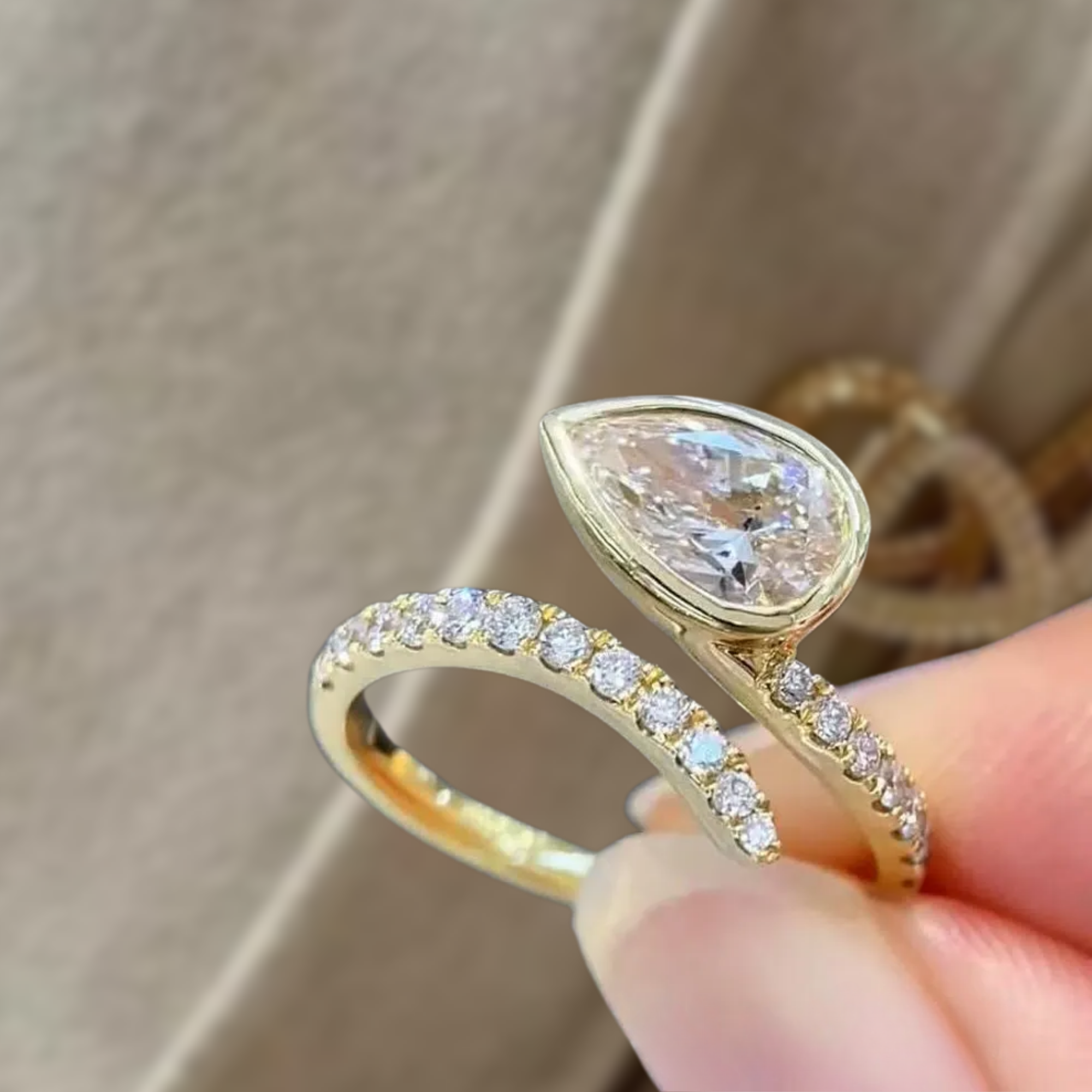  Gold Pear Shape Lab Grown Diamond
