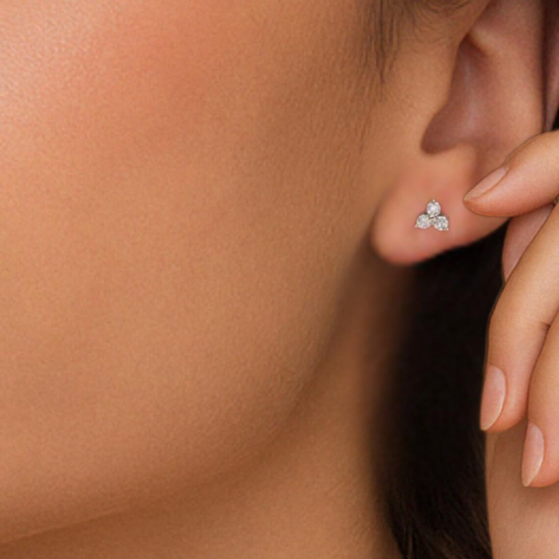 Simple Three Stone Cluster Earring